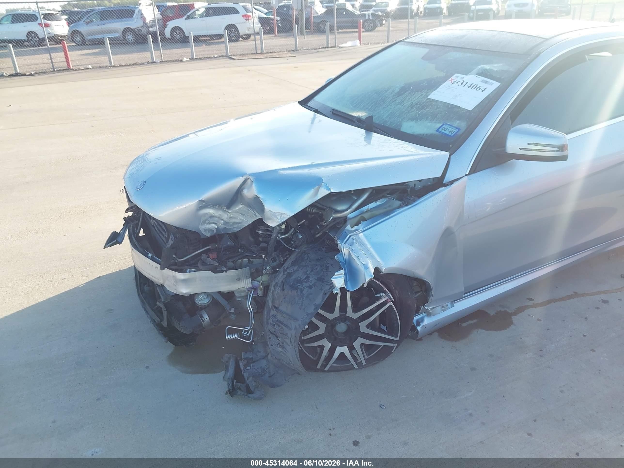 2013 Mercedes-benz C 250   Silver vin: WDDGJ4HB6DG060666