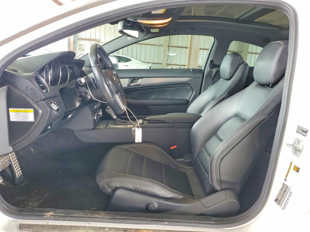 2014 Mercedes-benz C 250 Белый vin: WDDGJ4HB6EG200278