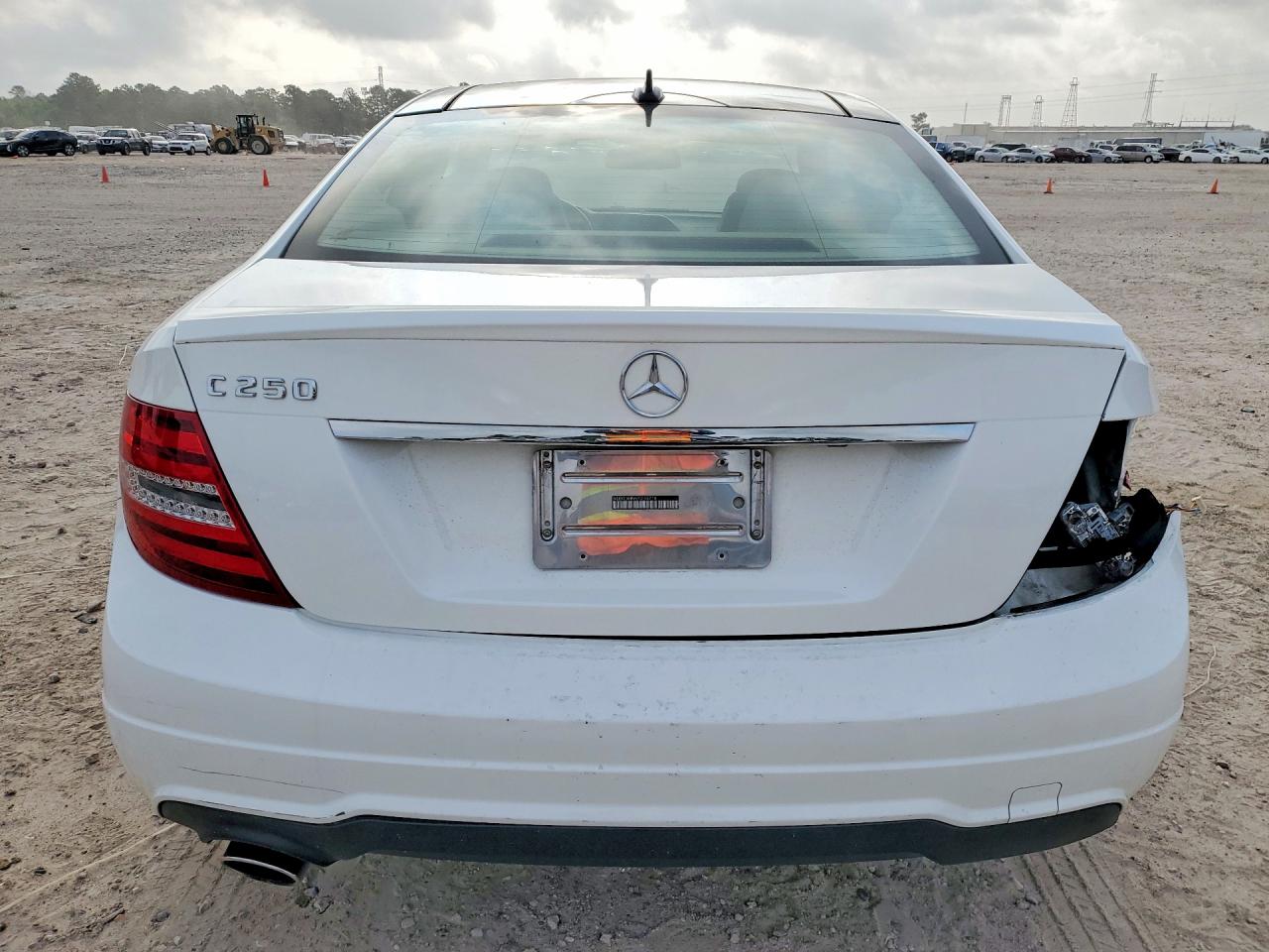 2014 Mercedes-benz C 250 White vin: WDDGJ4HB6EG215718