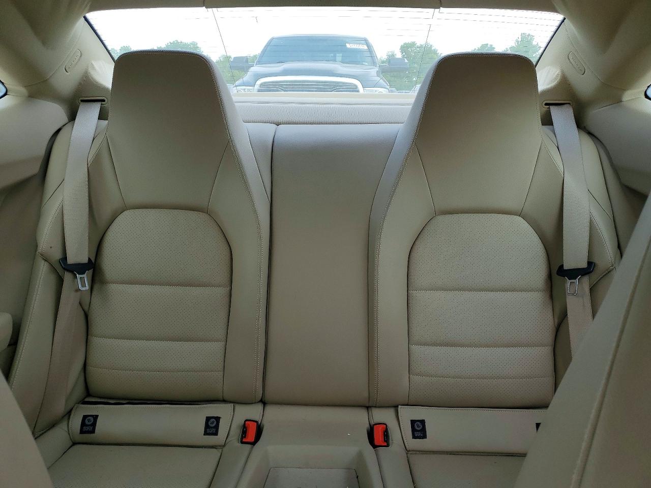 2014 Mercedes-benz C 250 White vin: WDDGJ4HB6EG215718