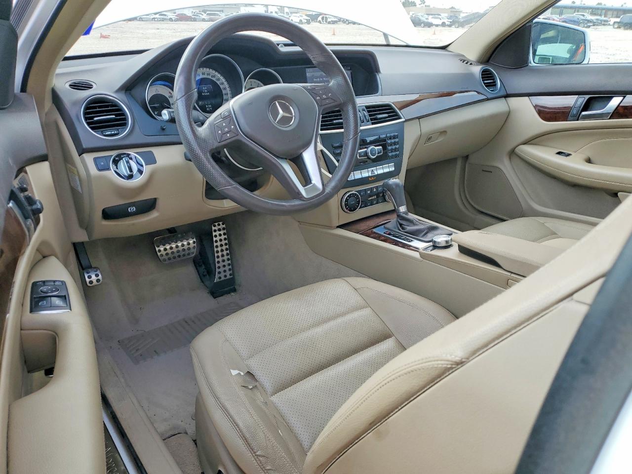 2014 Mercedes-benz C 250 White vin: WDDGJ4HB6EG215718
