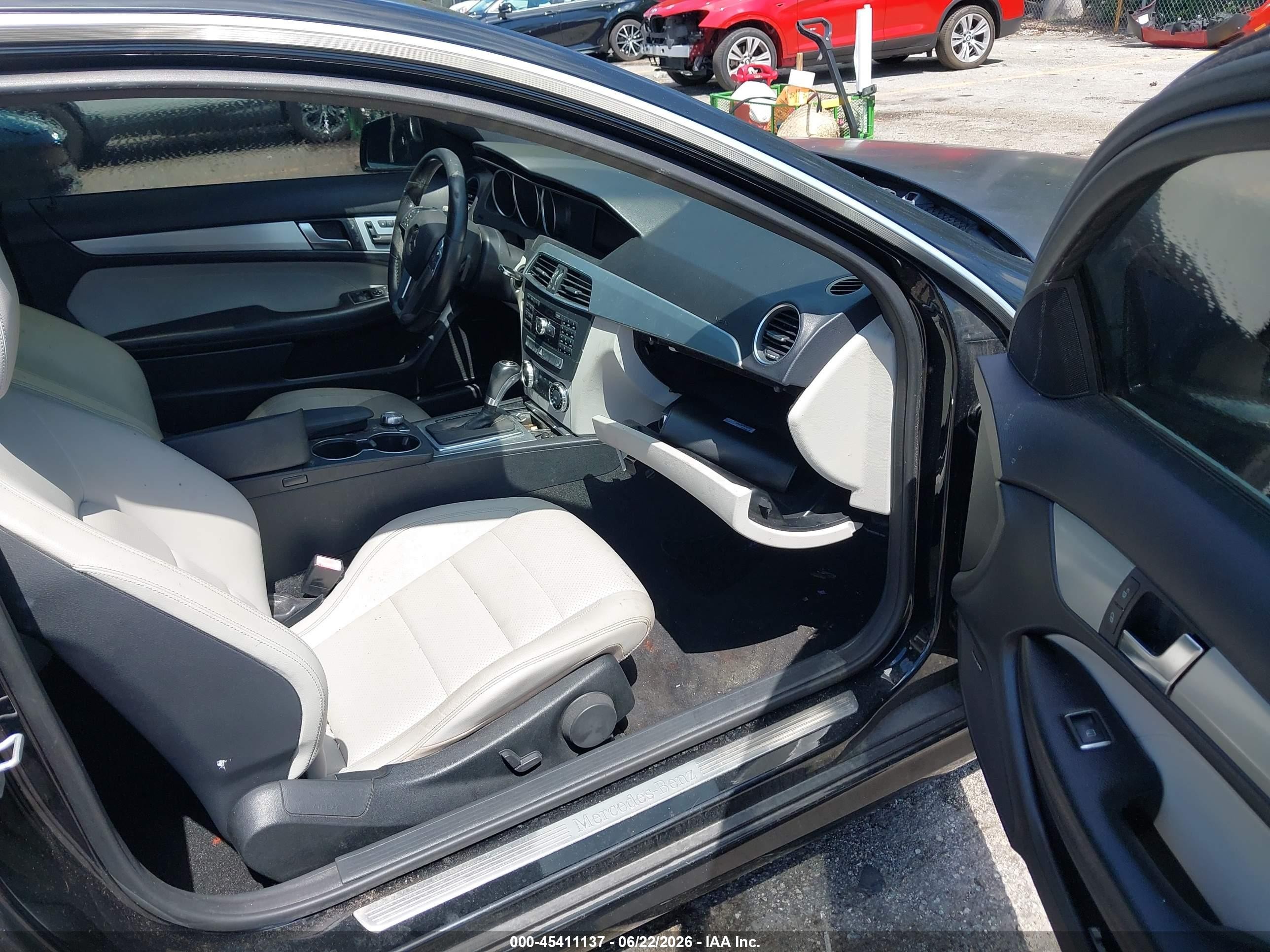 2012 Mercedes-benz C 250   Black vin: WDDGJ4HB7CF764332