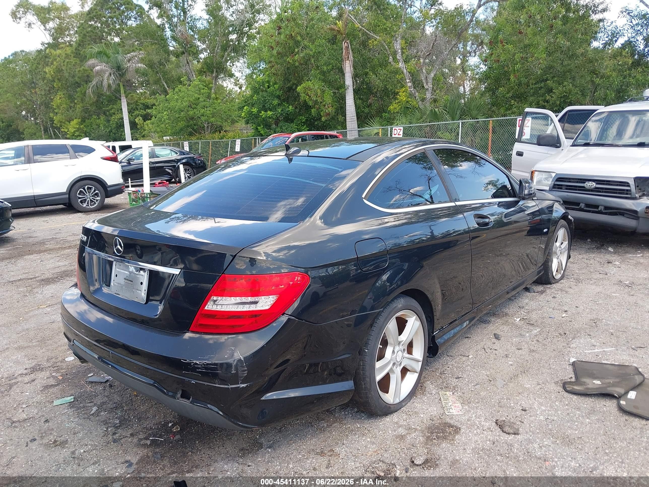 2012 Mercedes-benz C 250   Black vin: WDDGJ4HB7CF764332