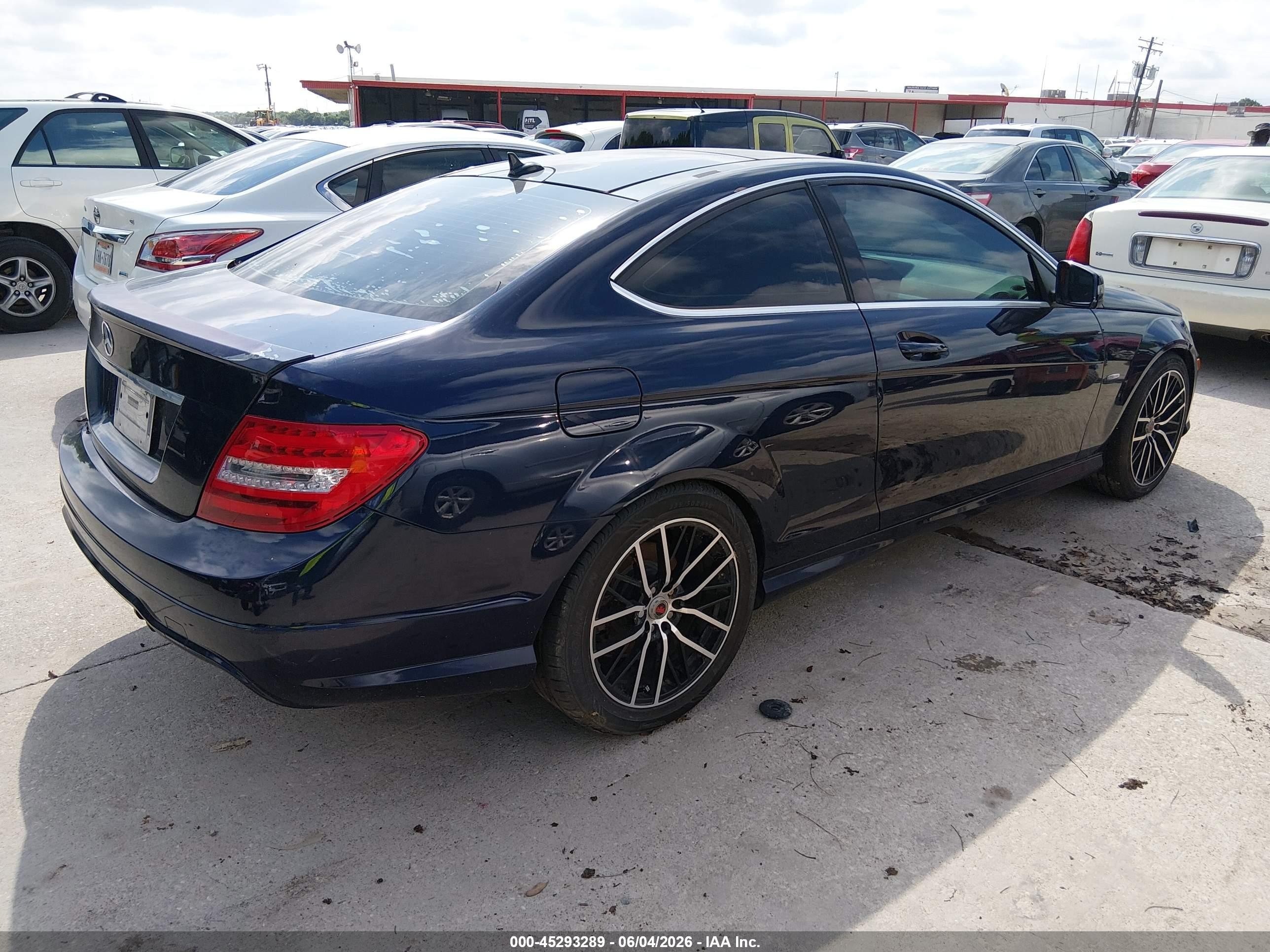 2012 Mercedes-benz C 250   Blue vin: WDDGJ4HB7CF884048