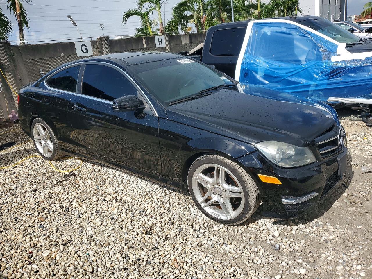 2013 Mercedes-benz C 250 Black vin: WDDGJ4HB7DG031810