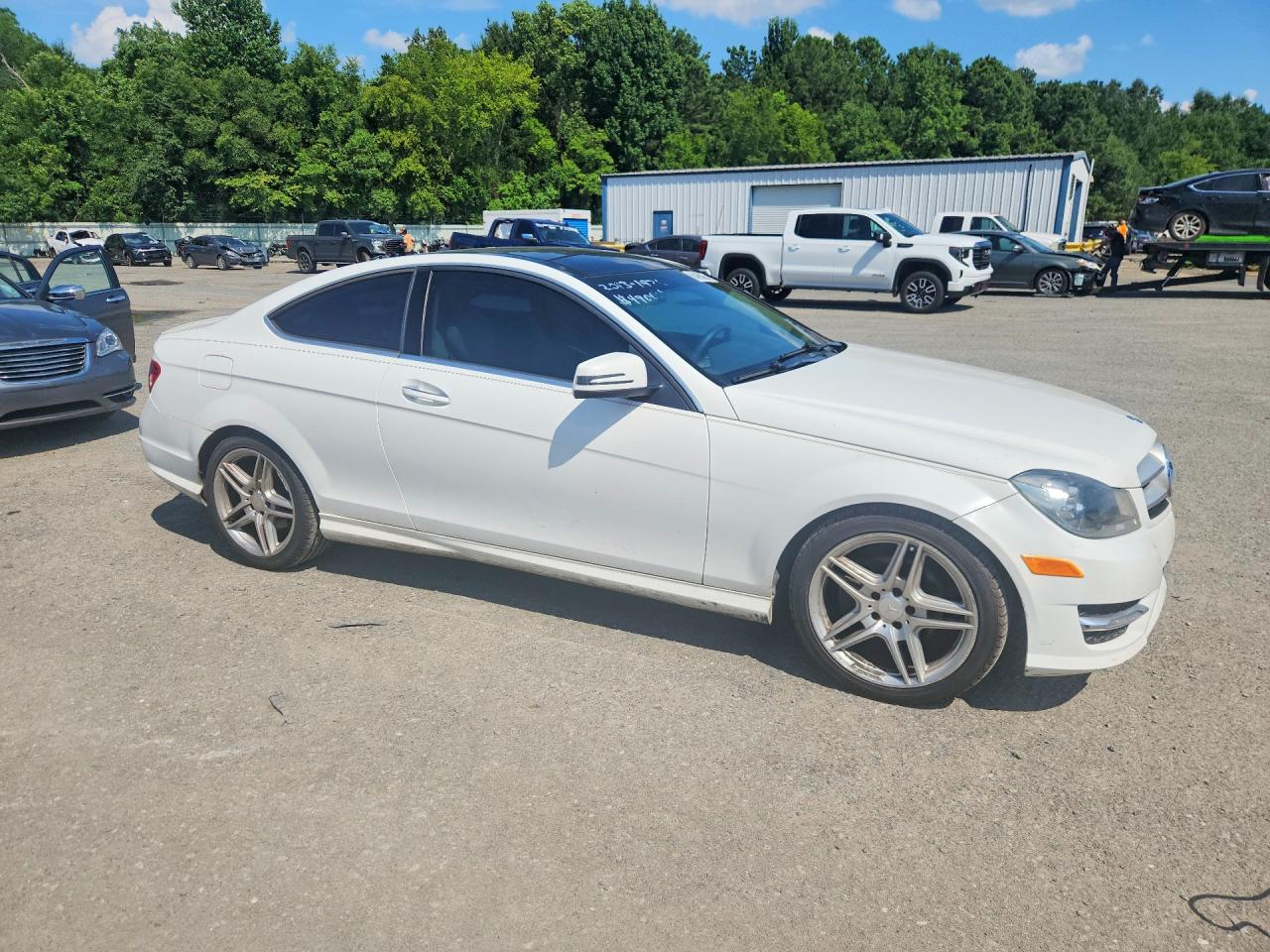 2013 Mercedes-benz C 250 White vin: WDDGJ4HB7DG052513