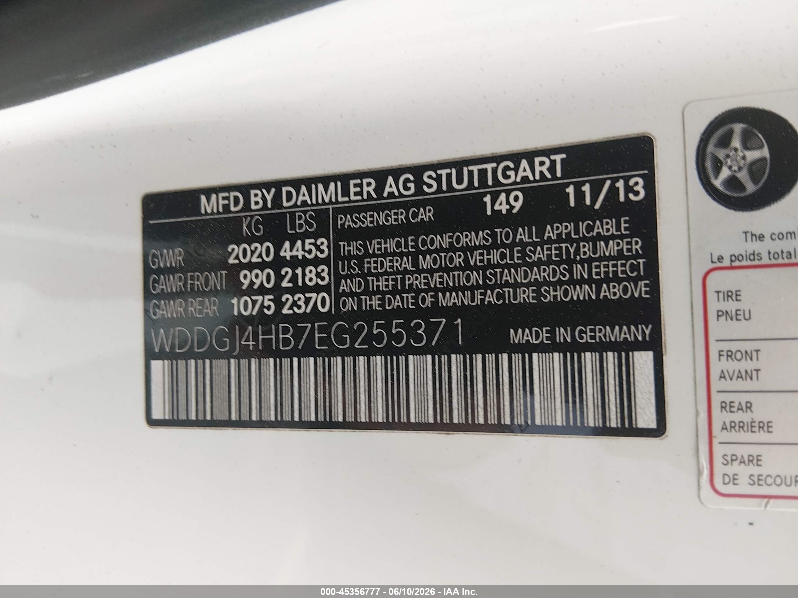 2014 Mercedes-benz C 250   White vin: WDDGJ4HB7EG255371
