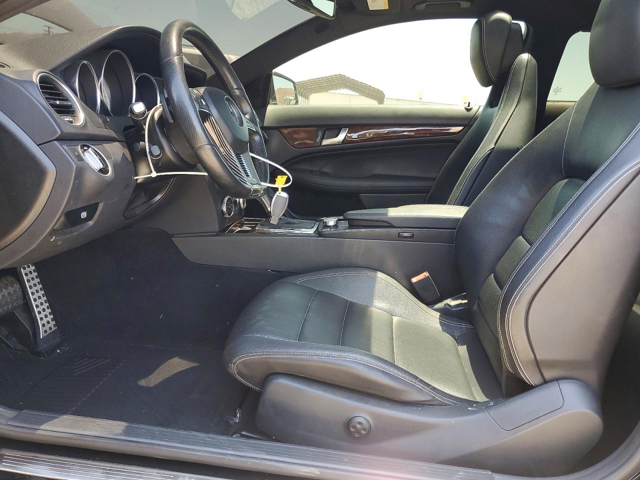 2015 Mercedes-benz C 250 Black vin: WDDGJ4HB7FG385734