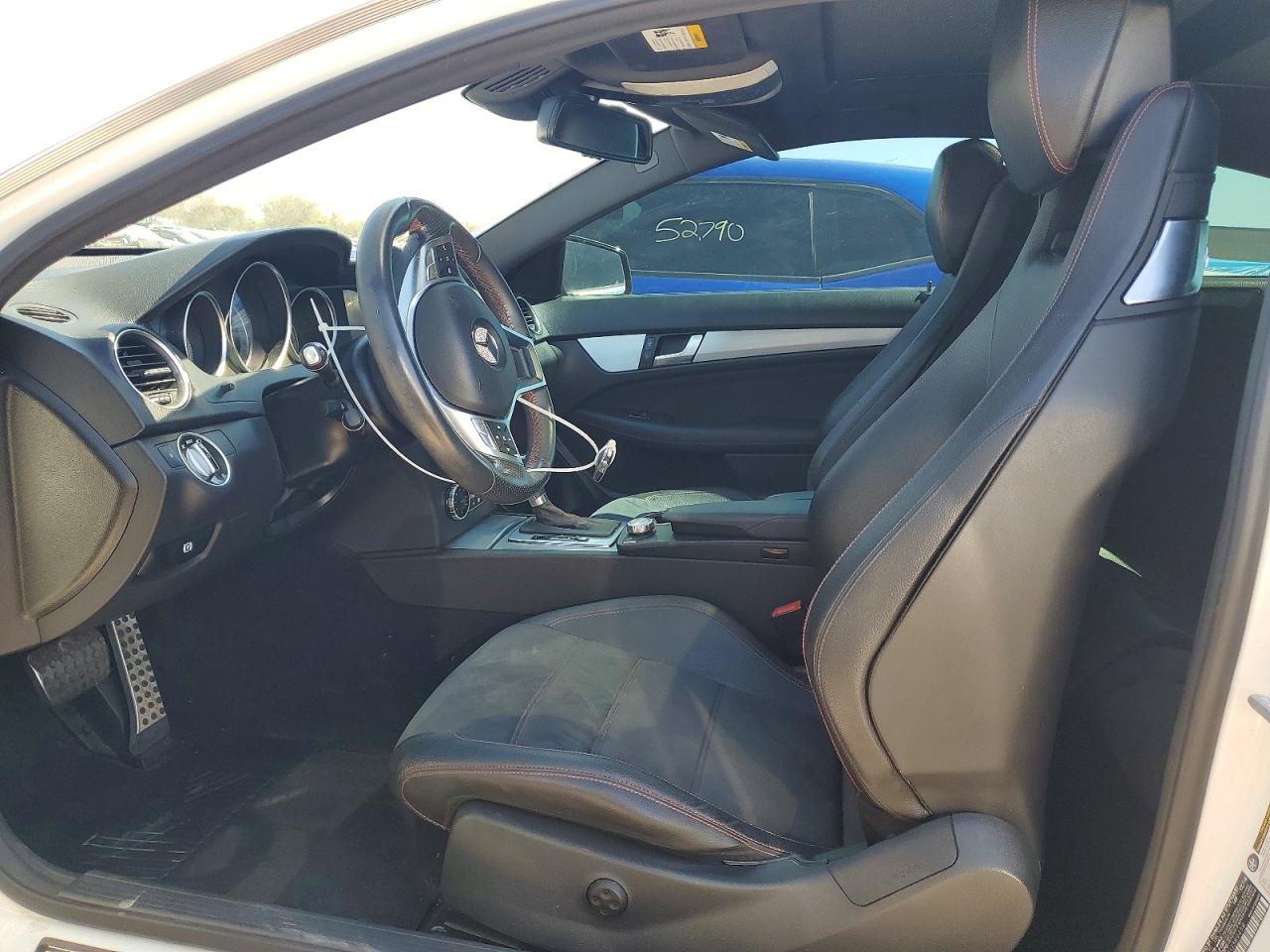 2015 Mercedes-benz C 250 White vin: WDDGJ4HB7FG389458