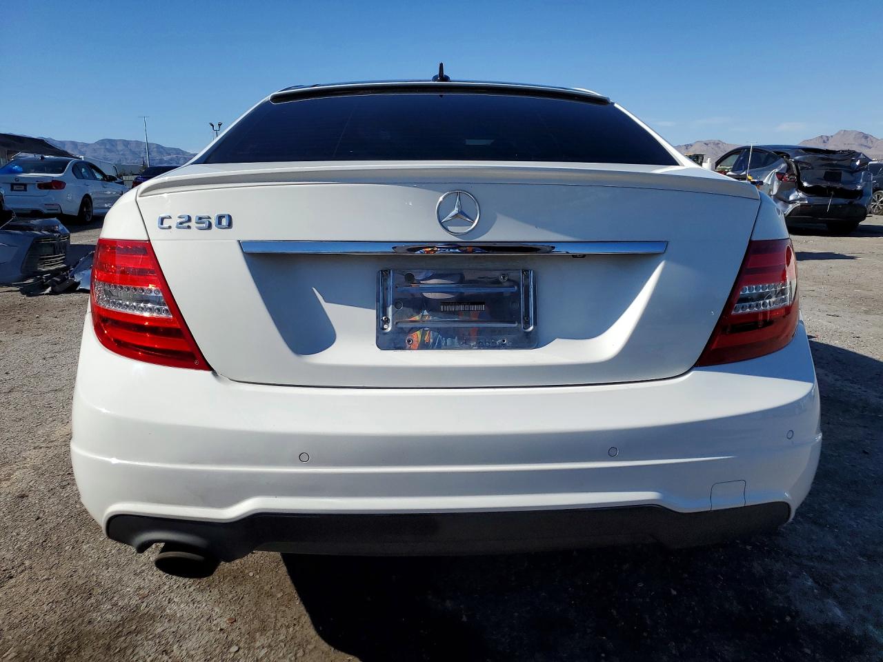 2015 Mercedes-benz C 250 White vin: WDDGJ4HB7FG389458