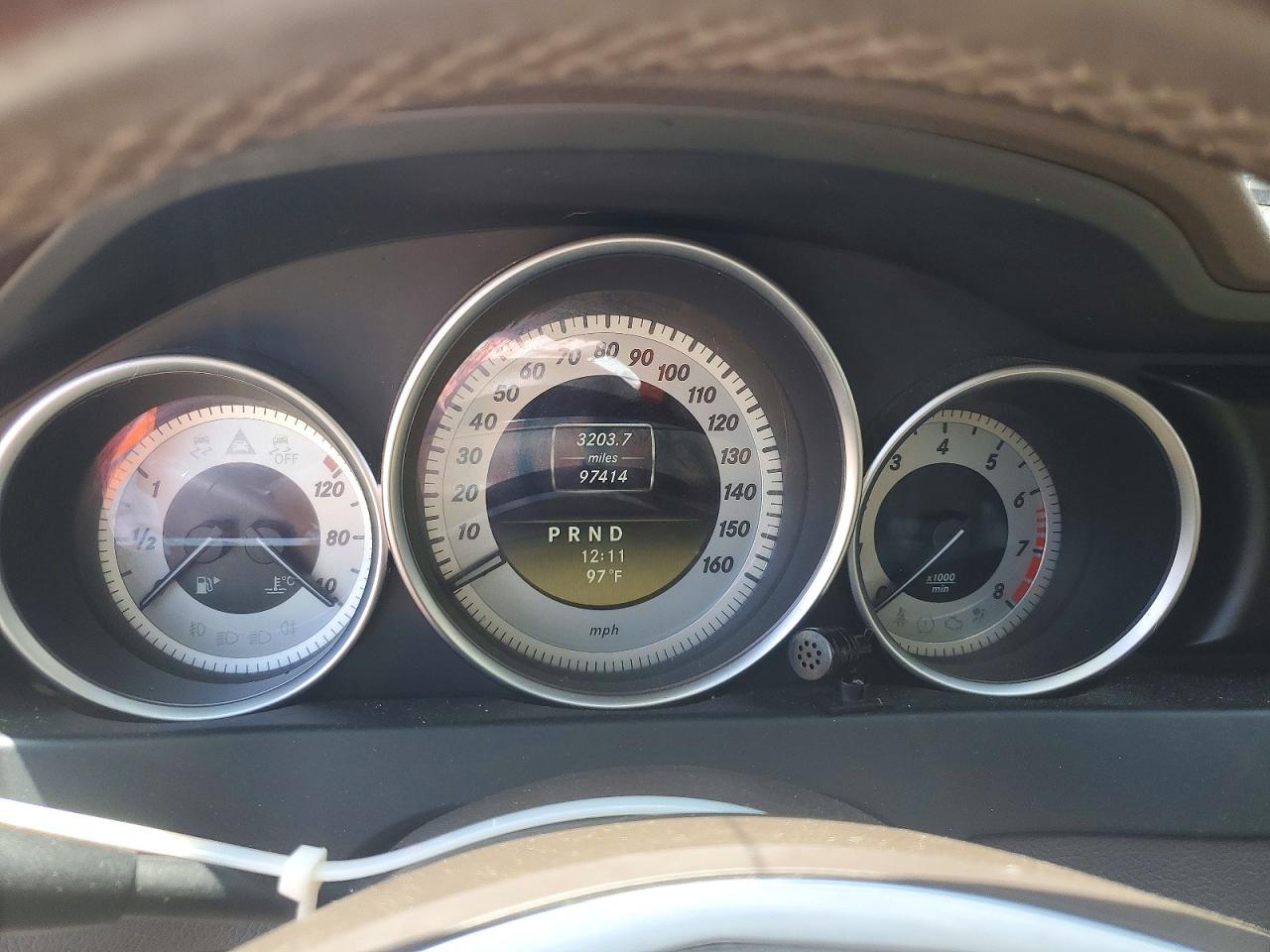 2012 Mercedes-benz C 250 Red vin: WDDGJ4HB8CF774349