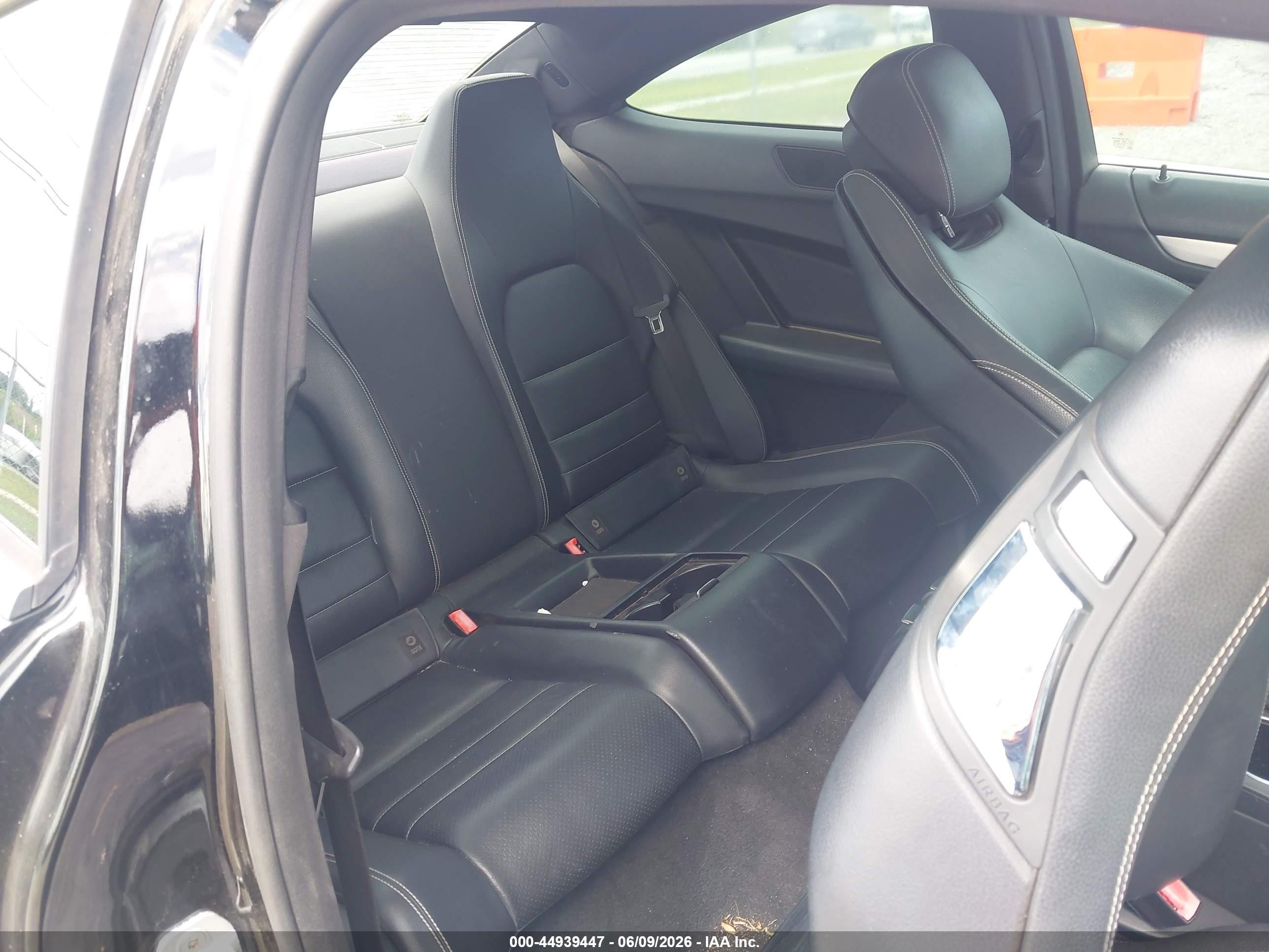 2012 Mercedes-benz C 250   Black vin: WDDGJ4HB8CF836252