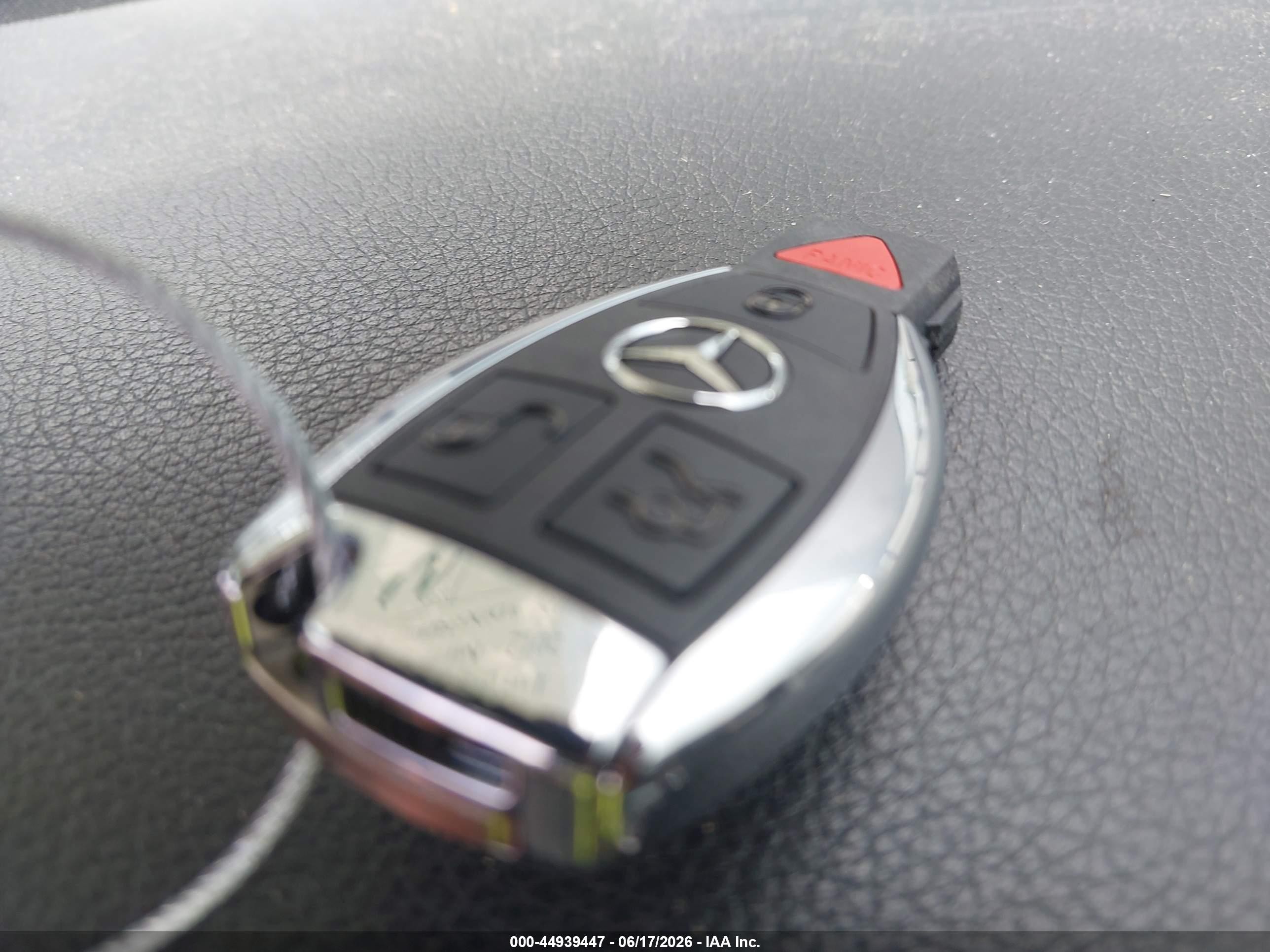 2012 Mercedes-benz C 250   Black vin: WDDGJ4HB8CF836252