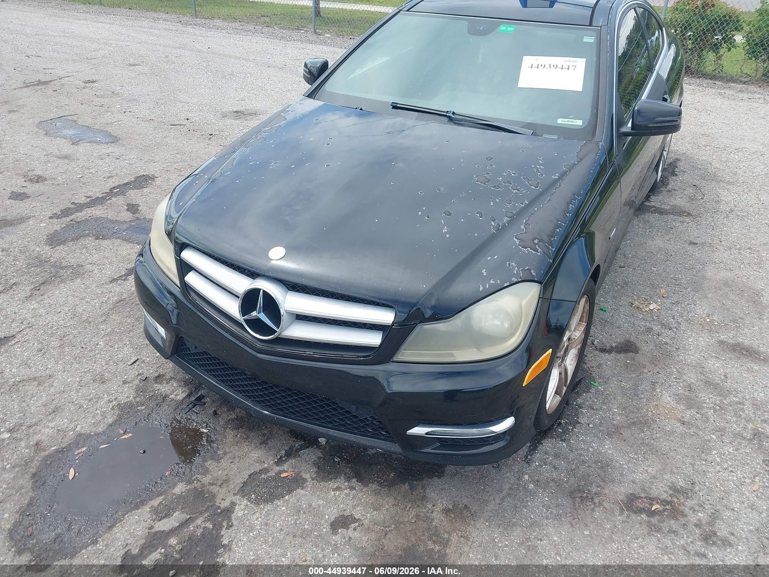 2012 Mercedes-benz C 250   Black vin: WDDGJ4HB8CF836252