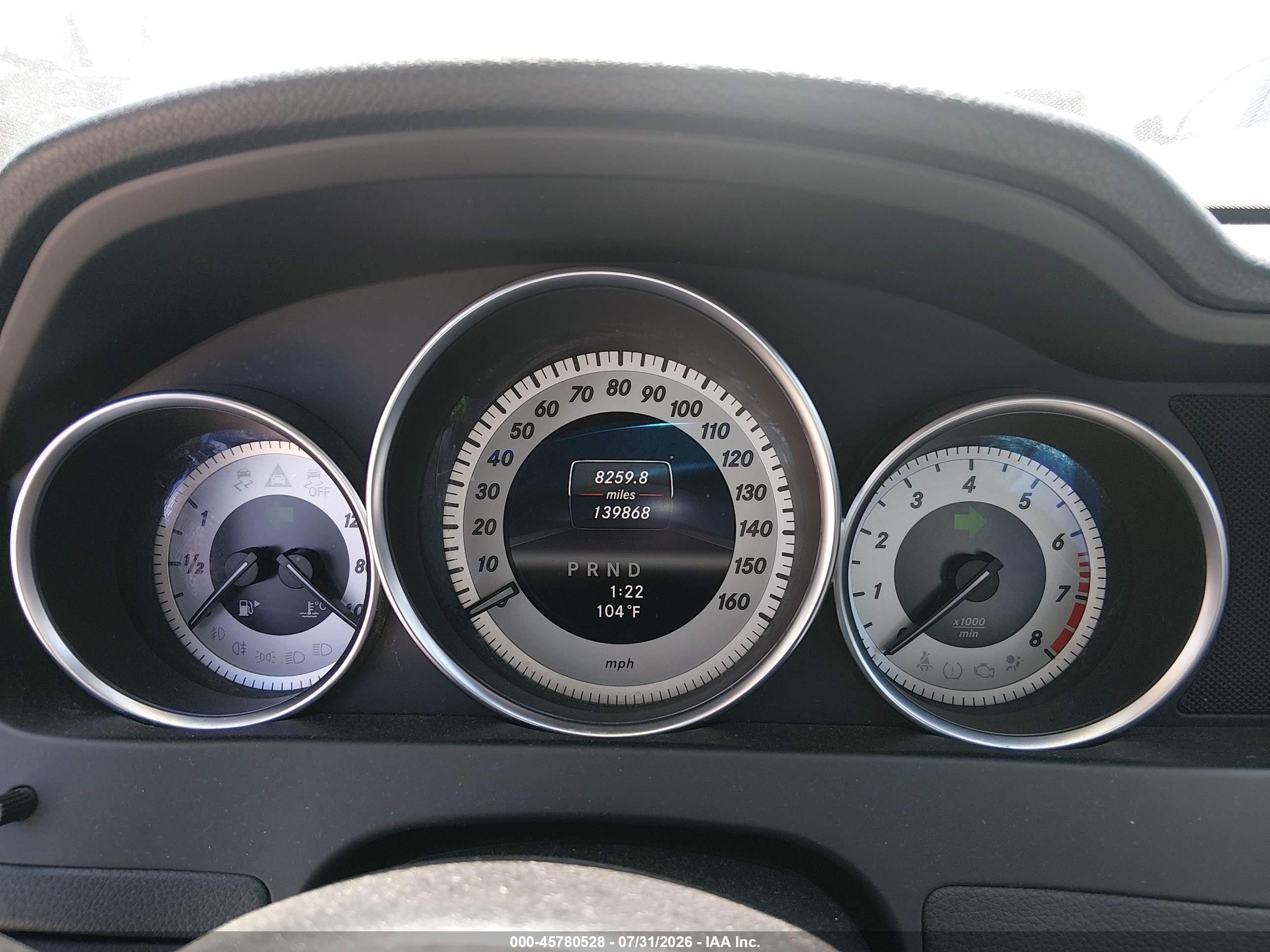 2013 Mercedes-benz C 250   Silver vin: WDDGJ4HB8DG033968