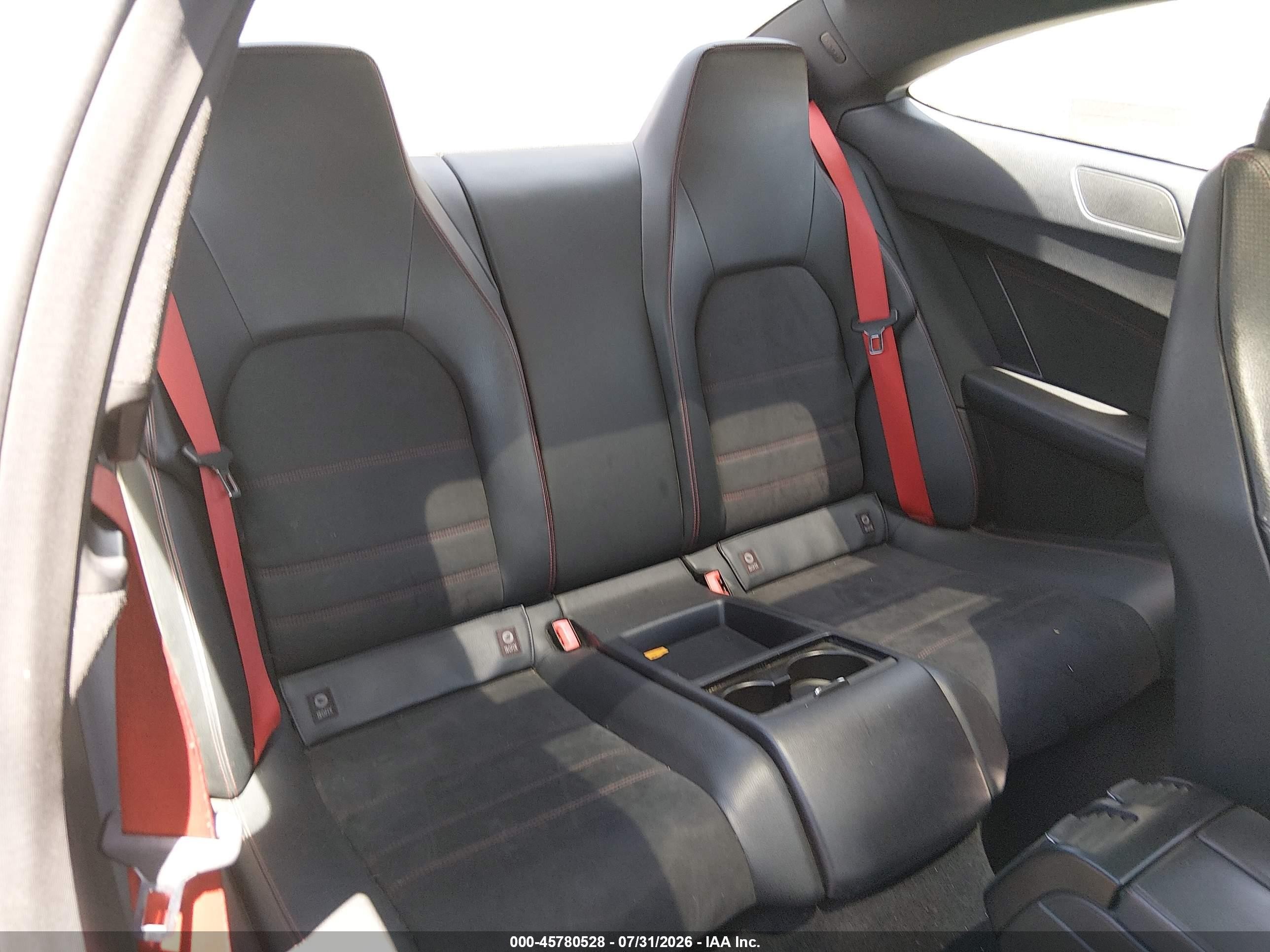 2013 Mercedes-benz C 250   Silver vin: WDDGJ4HB8DG033968