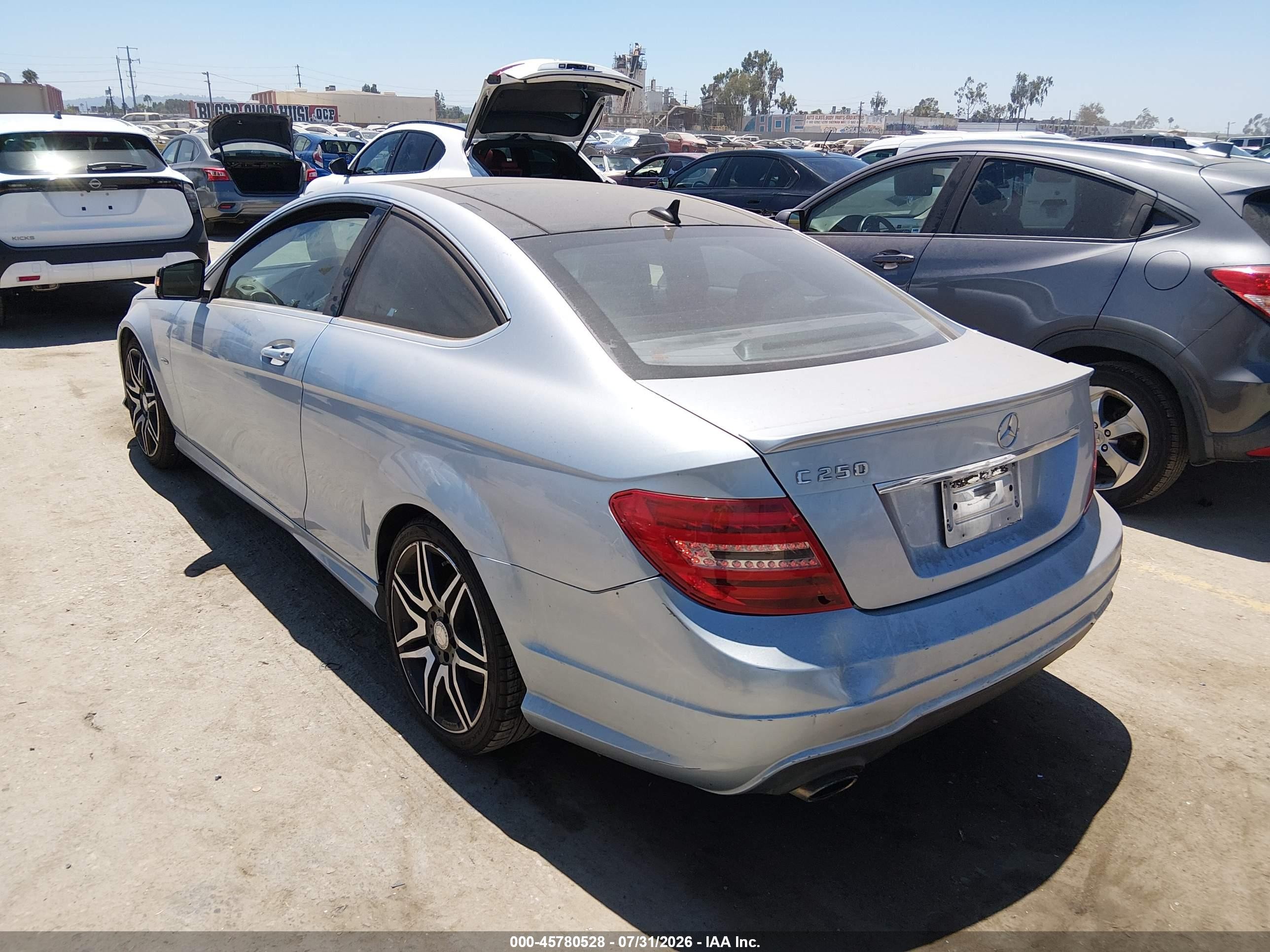 2013 Mercedes-benz C 250   Silver vin: WDDGJ4HB8DG033968