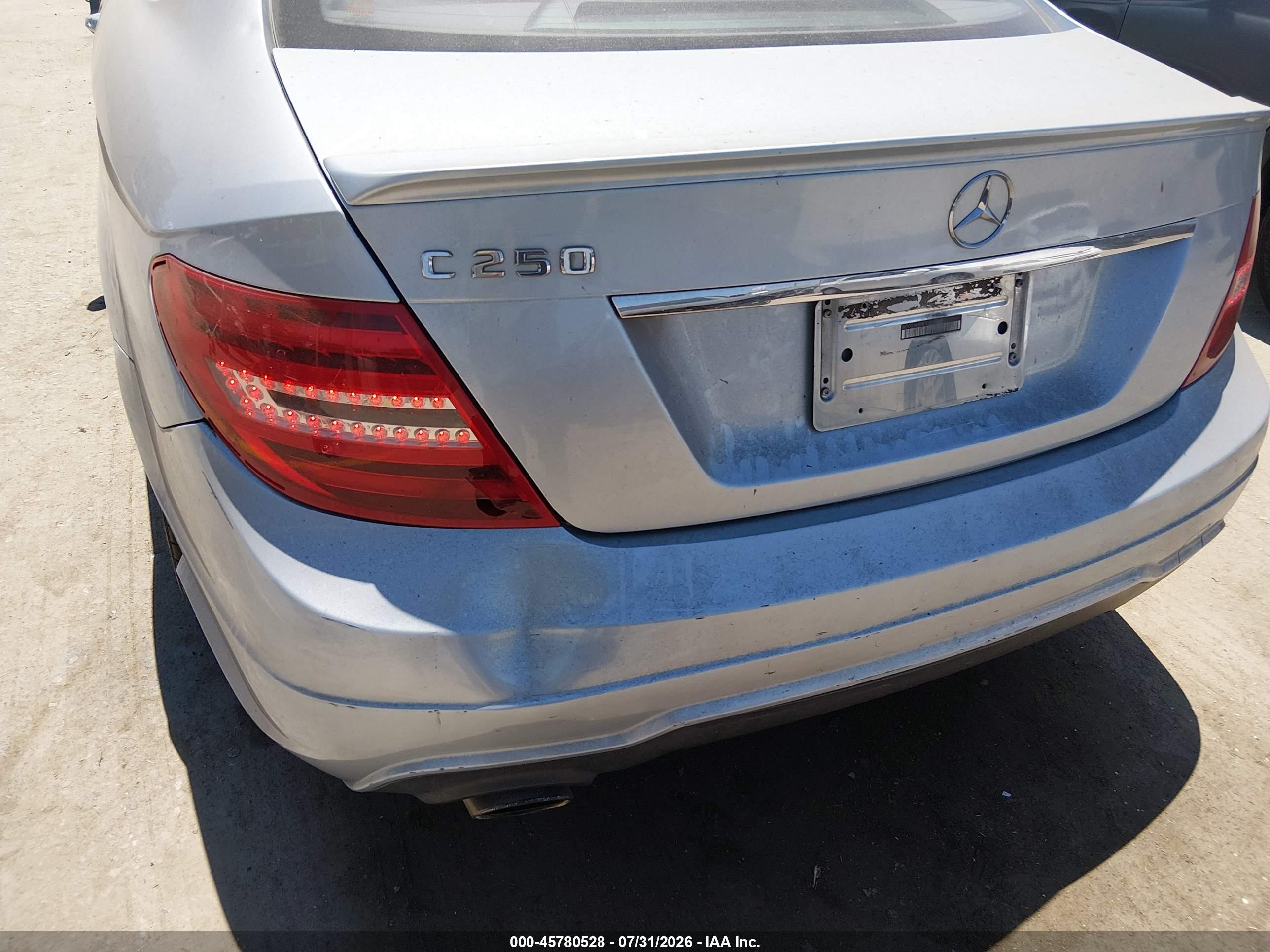 2013 Mercedes-benz C 250   Silver vin: WDDGJ4HB8DG033968