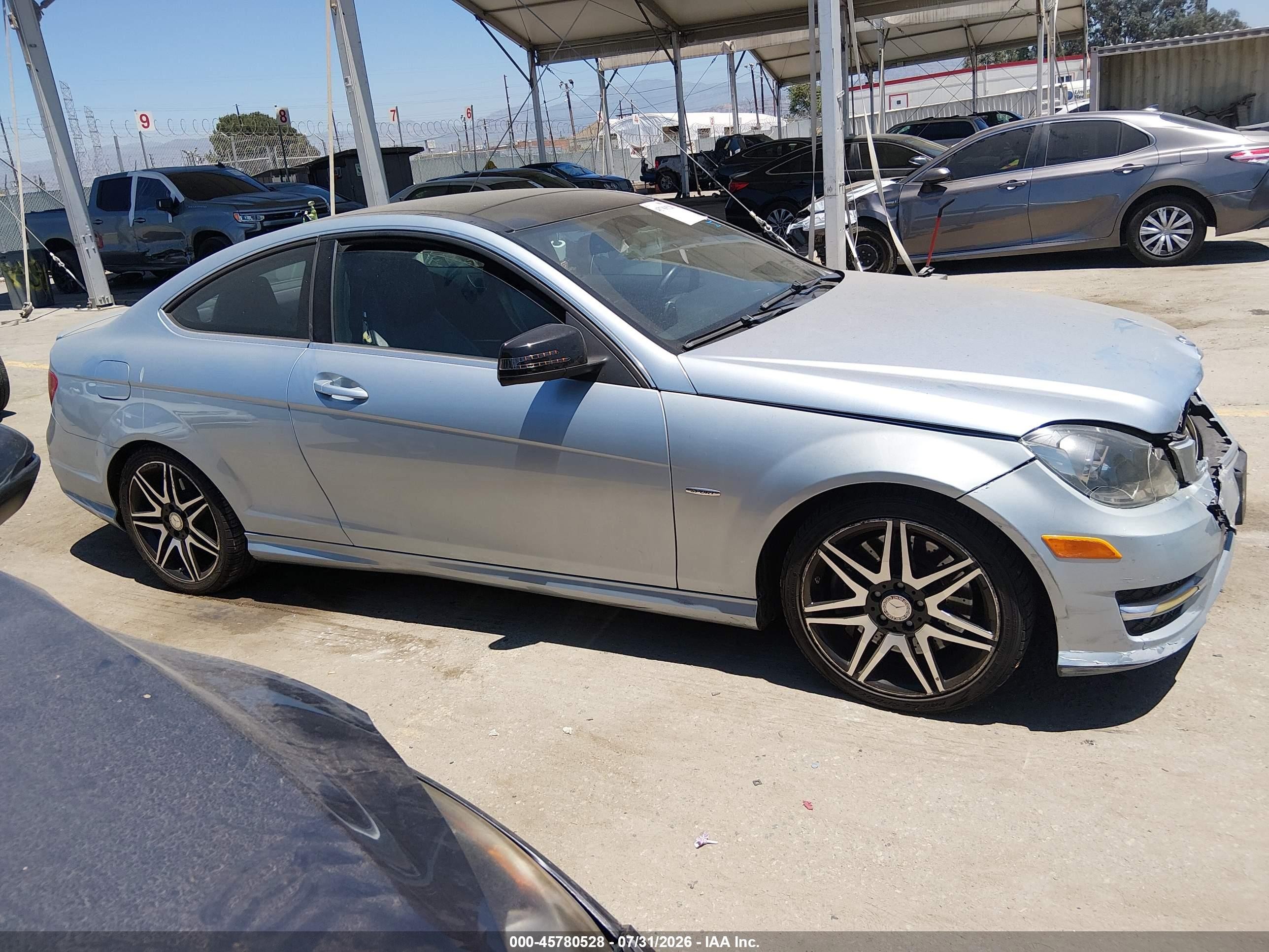 2013 Mercedes-benz C 250   Silver vin: WDDGJ4HB8DG033968