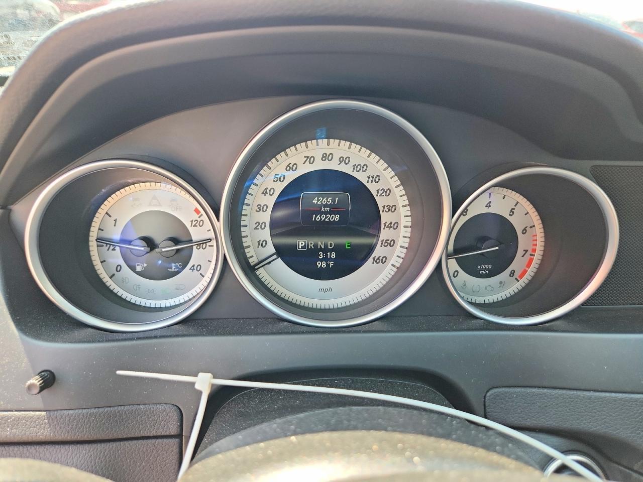 2013 Mercedes-benz C 250 Gray vin: WDDGJ4HB8DG068722
