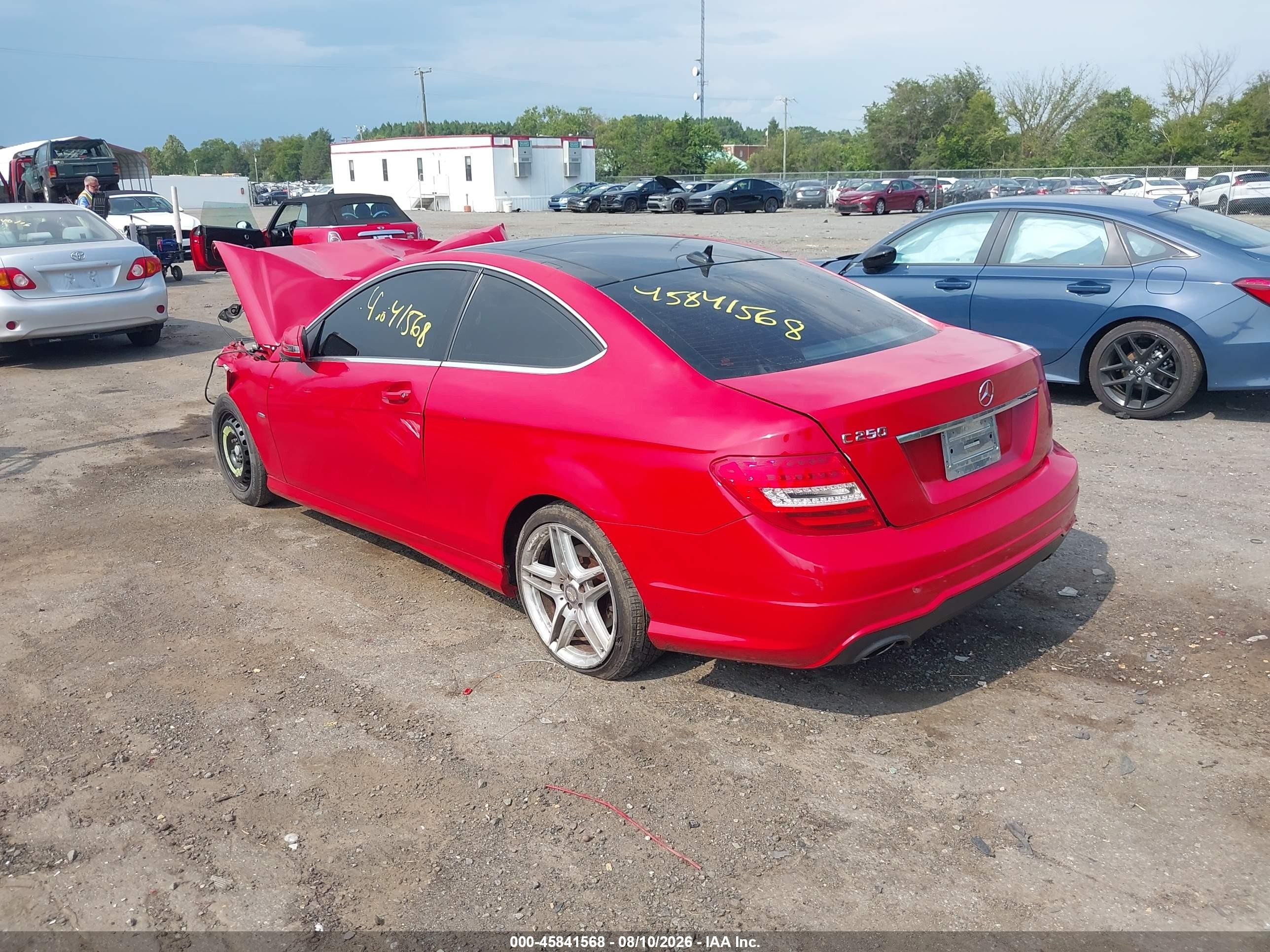2012 Mercedes-benz C 250   Red vin: WDDGJ4HB9CF745958