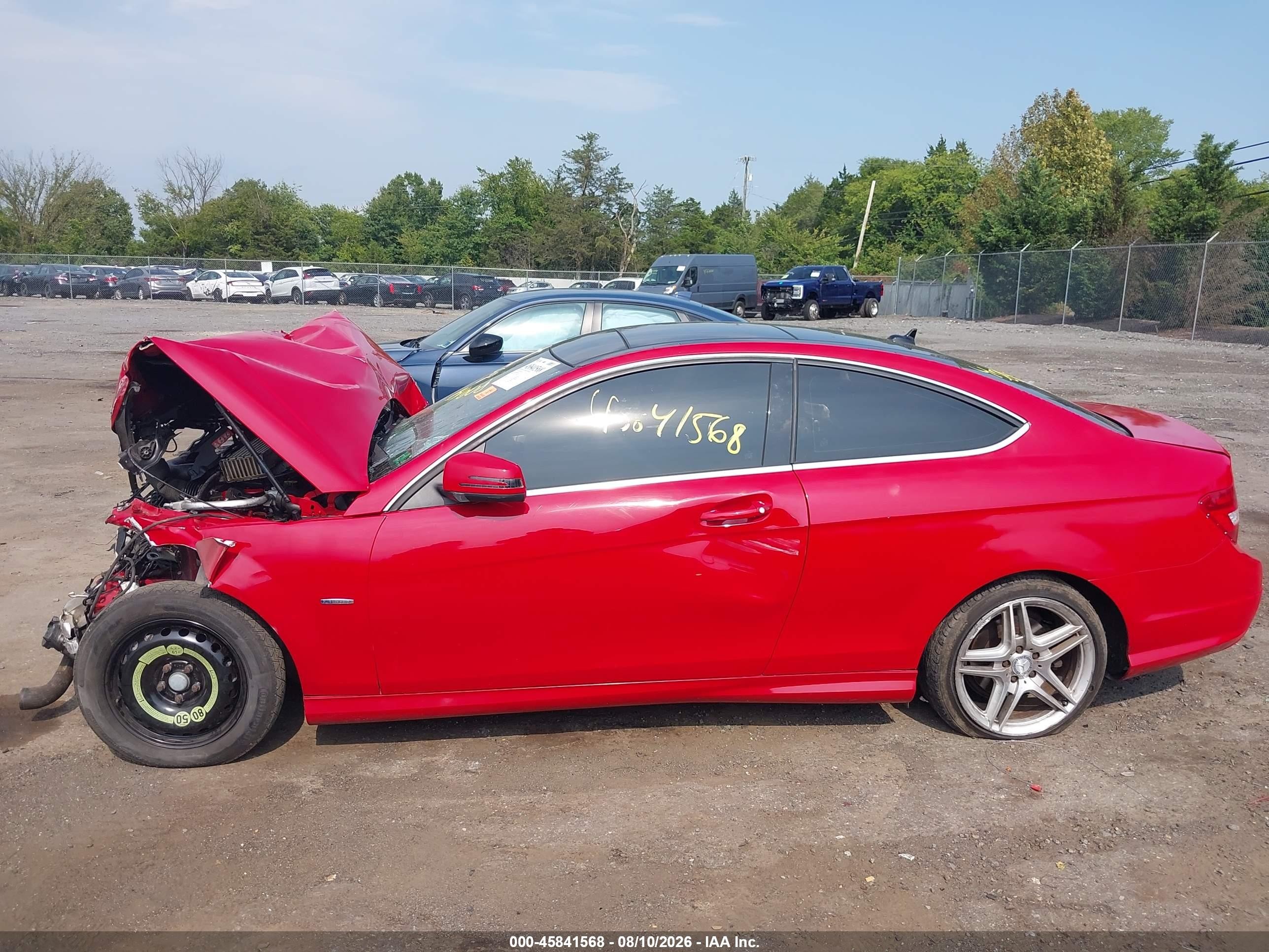 2012 Mercedes-benz C 250   Red vin: WDDGJ4HB9CF745958