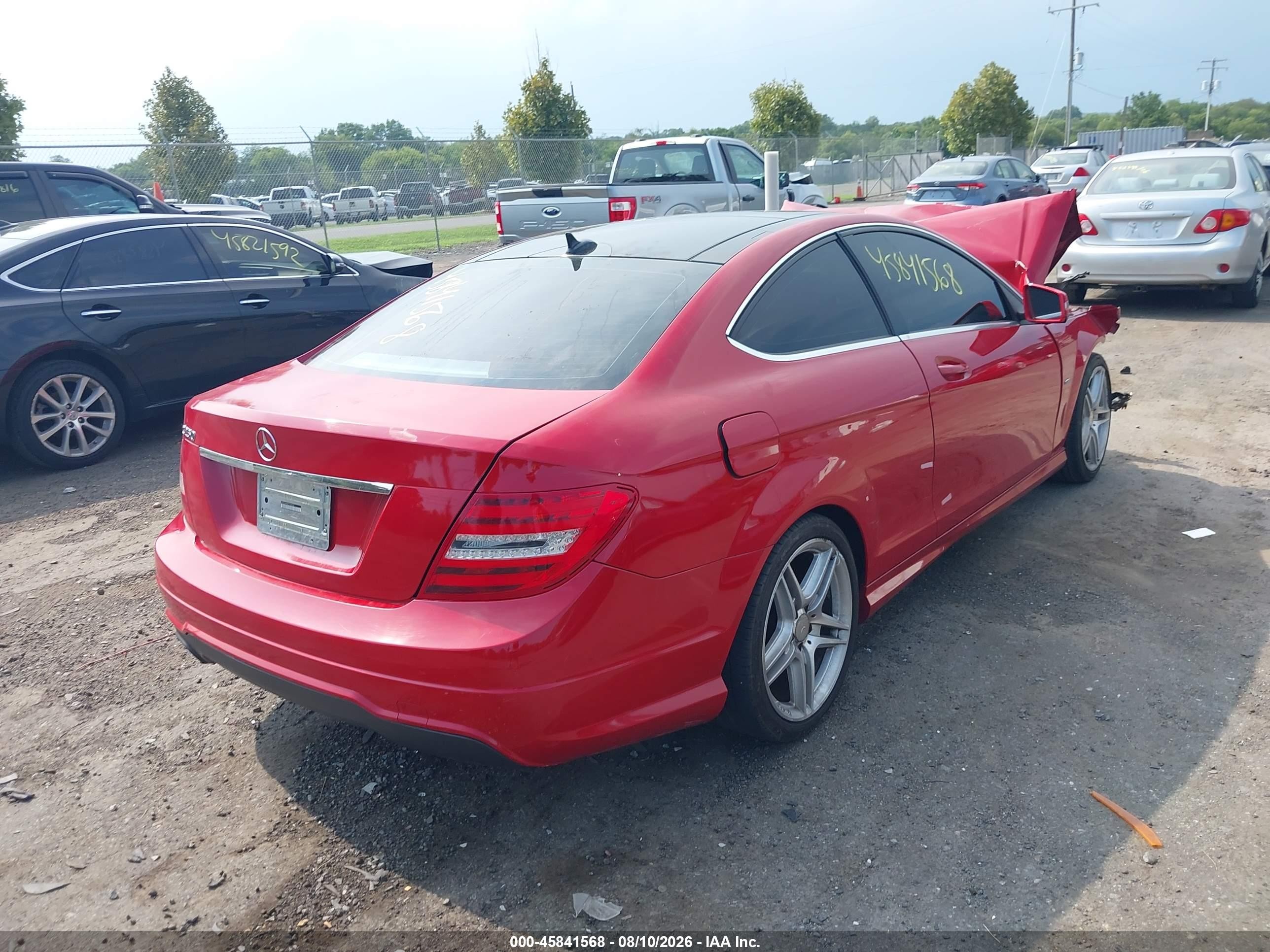2012 Mercedes-benz C 250   Red vin: WDDGJ4HB9CF745958