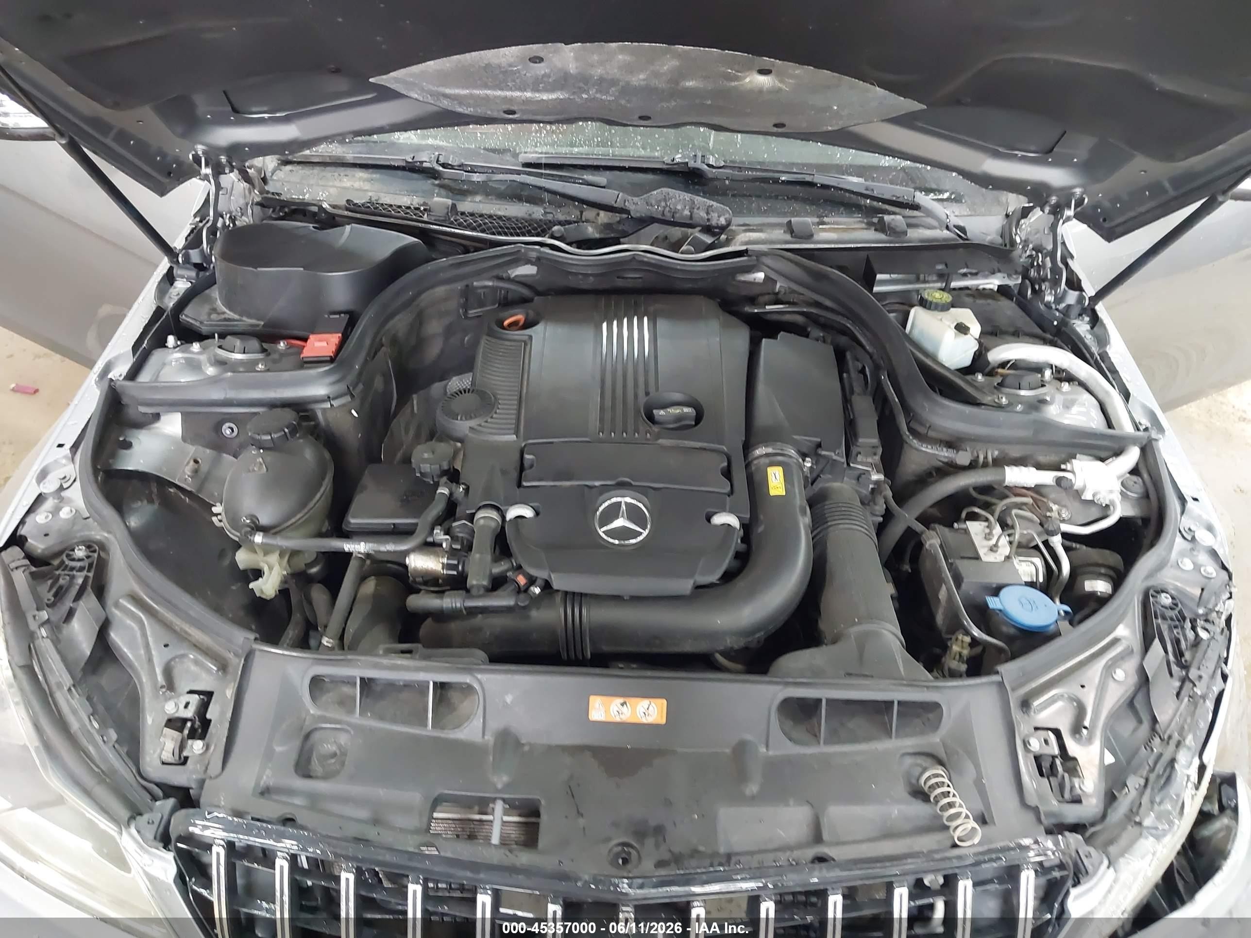 2012 Mercedes-benz C 250   Silver vin: WDDGJ4HB9CF826751