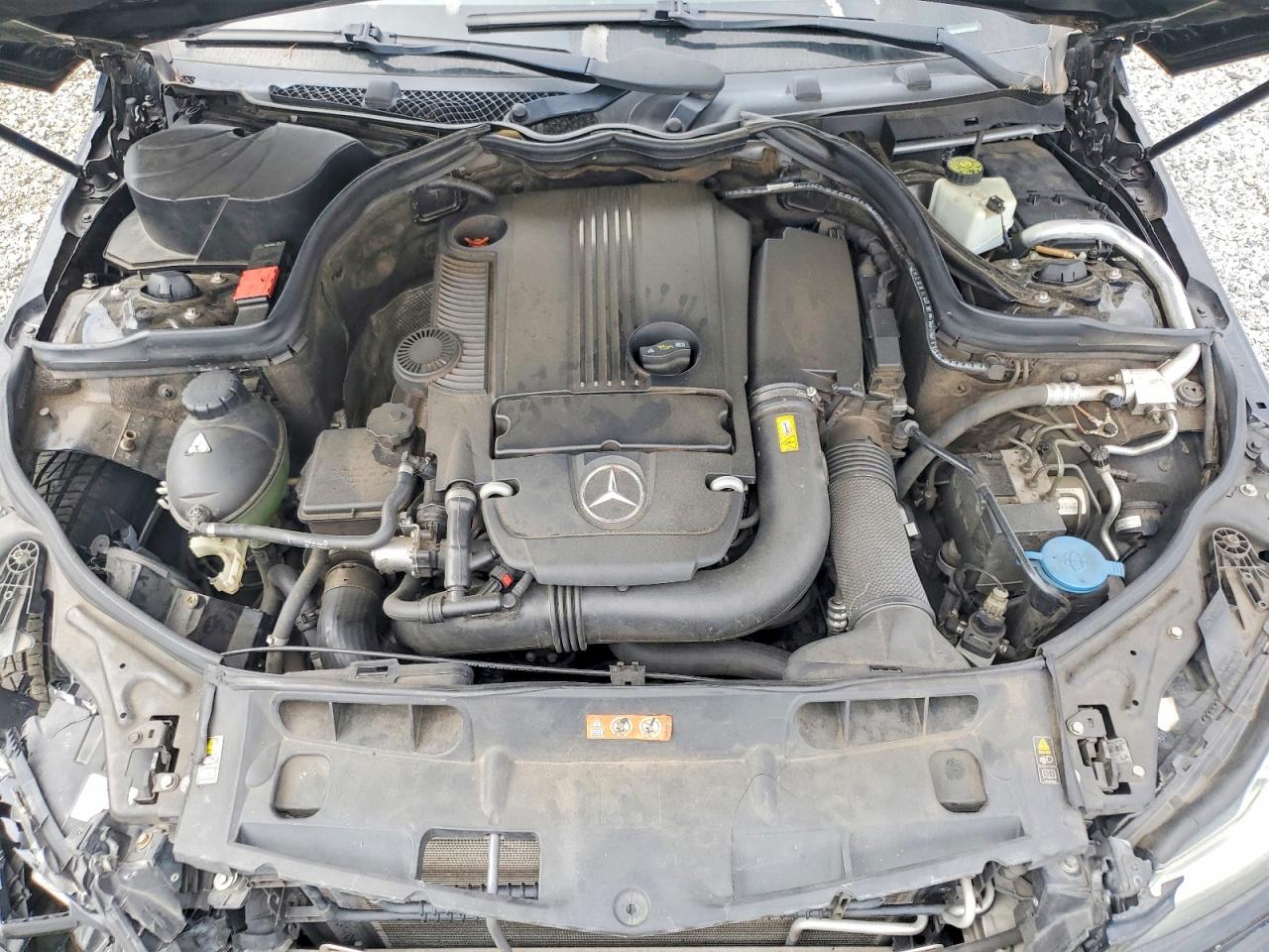 2012 Mercedes-benz C 250 Черный vin: WDDGJ4HB9CF903599