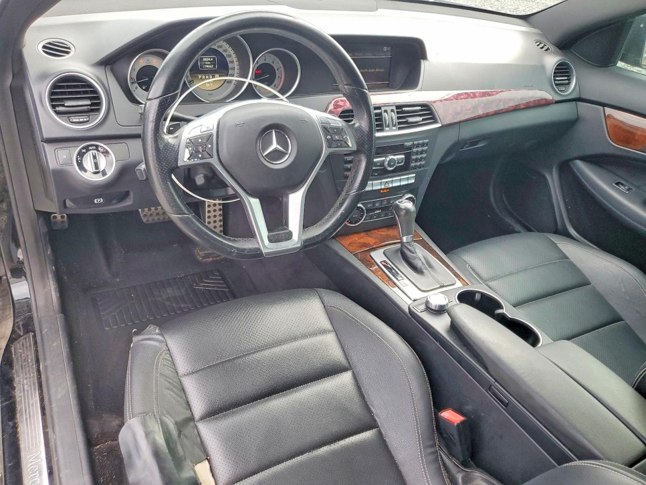 2012 Mercedes-benz C 250 Черный vin: WDDGJ4HB9CF903599