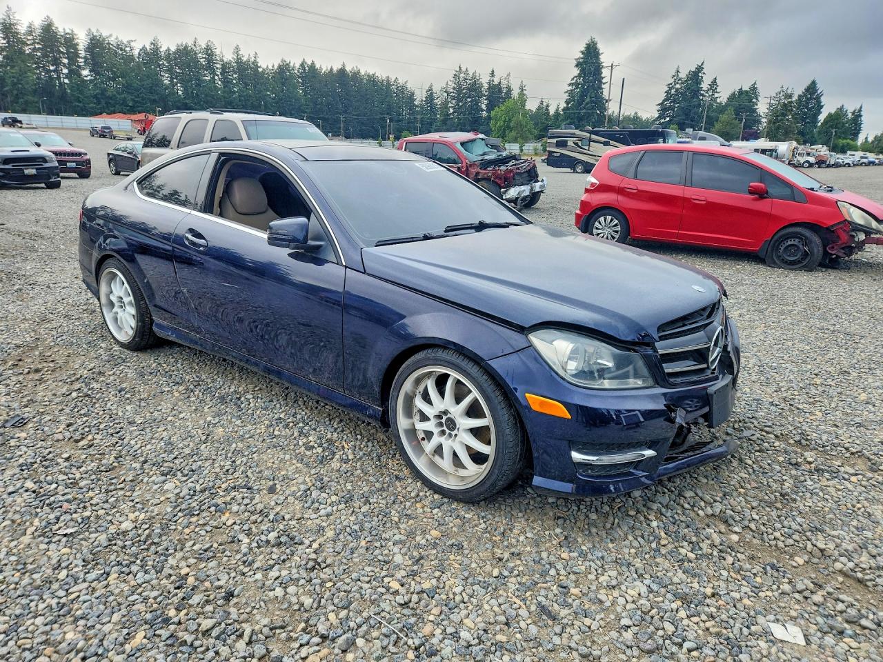 2013 Mercedes-benz C 250 Blue vin: WDDGJ4HB9DF945482