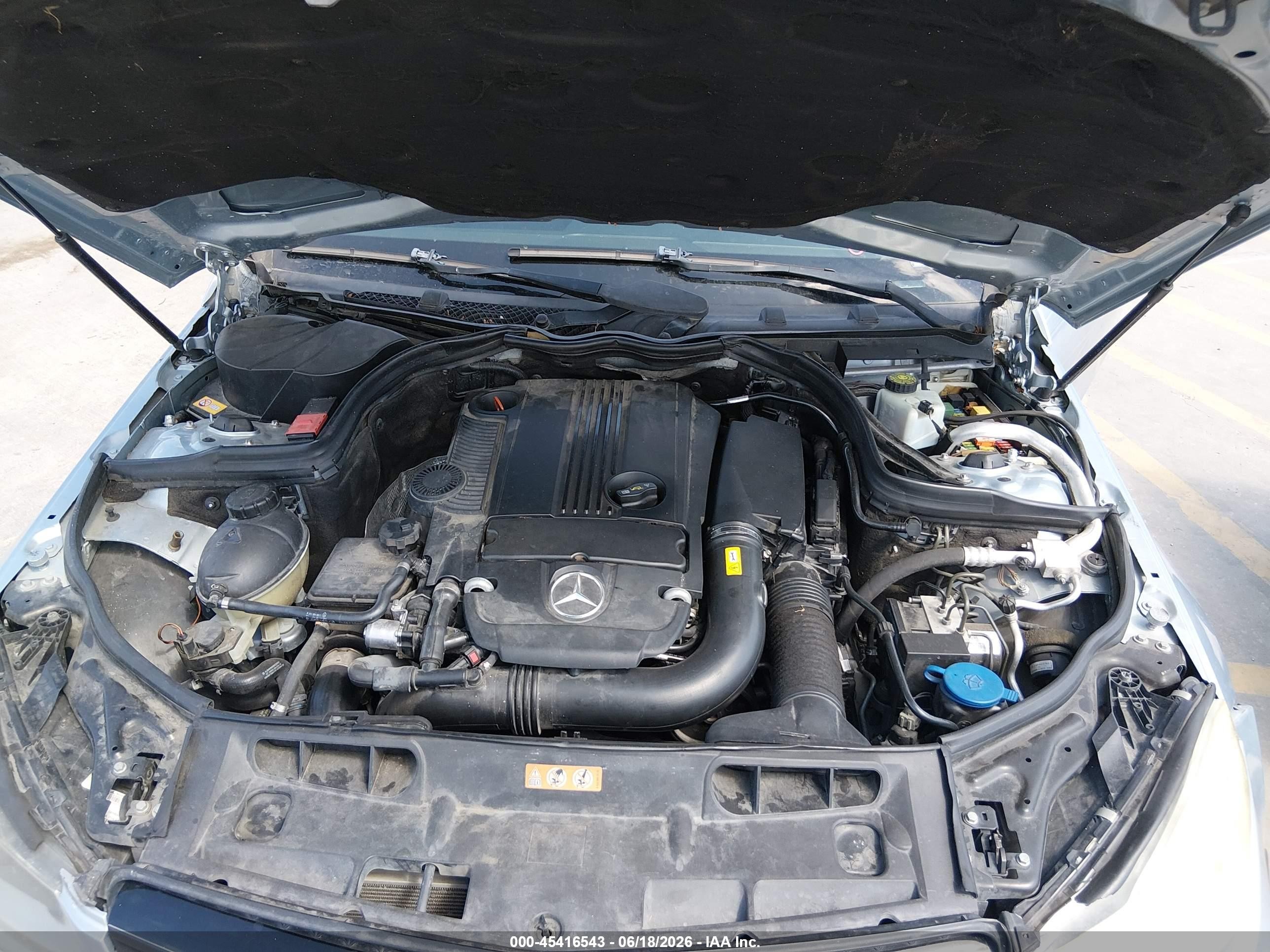 2013 Mercedes-benz C 250   Blue vin: WDDGJ4HB9DG030562