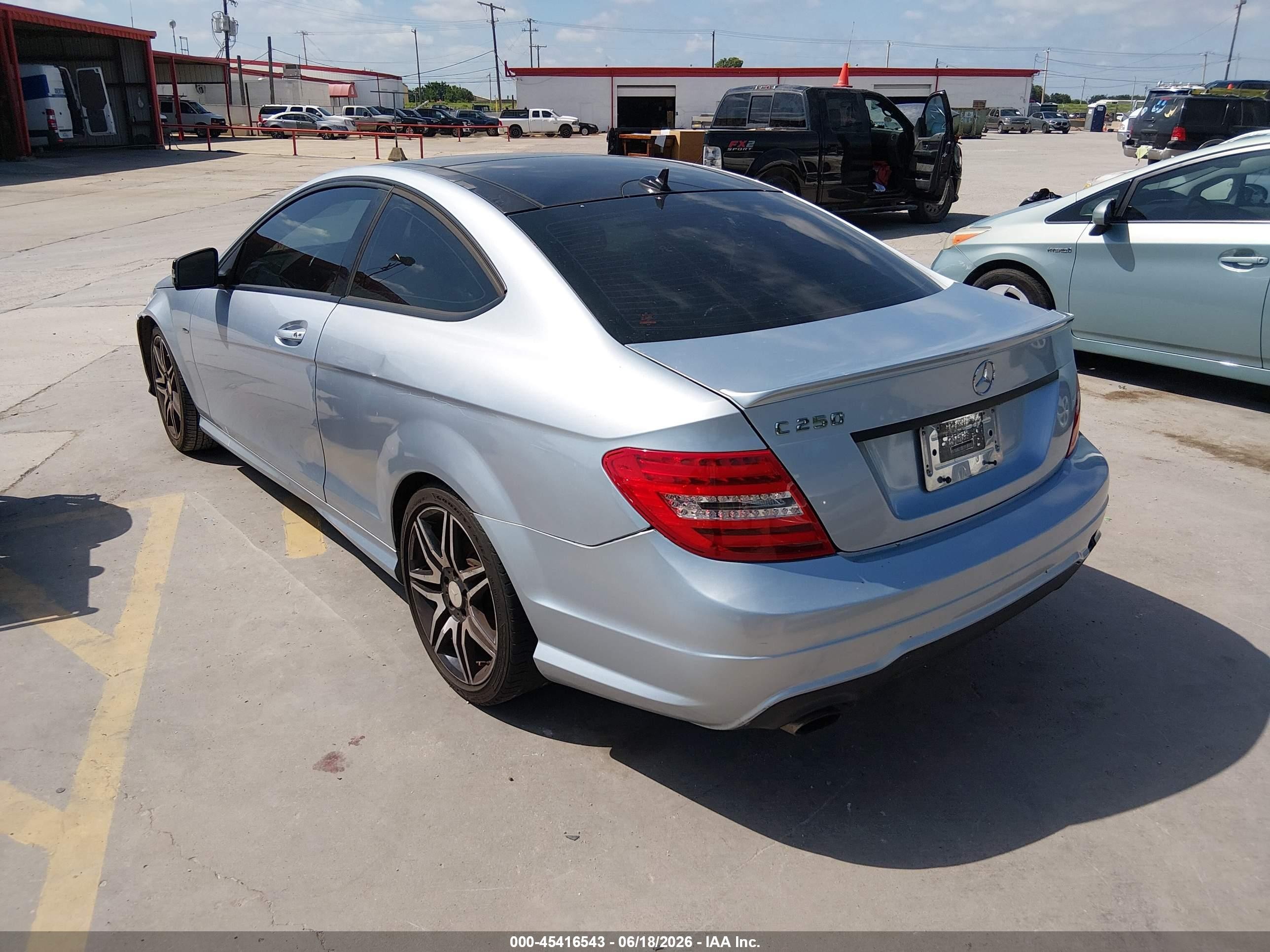 2013 Mercedes-benz C 250   Blue vin: WDDGJ4HB9DG030562