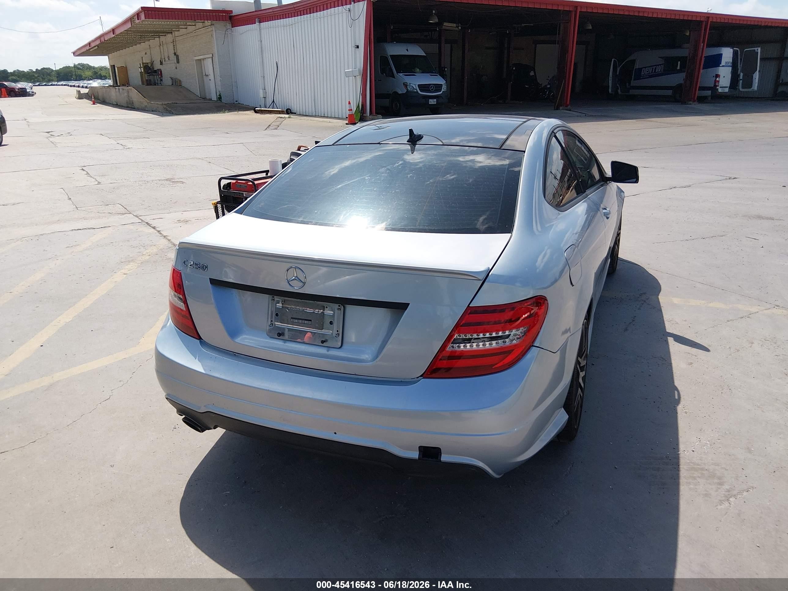 2013 Mercedes-benz C 250   Blue vin: WDDGJ4HB9DG030562