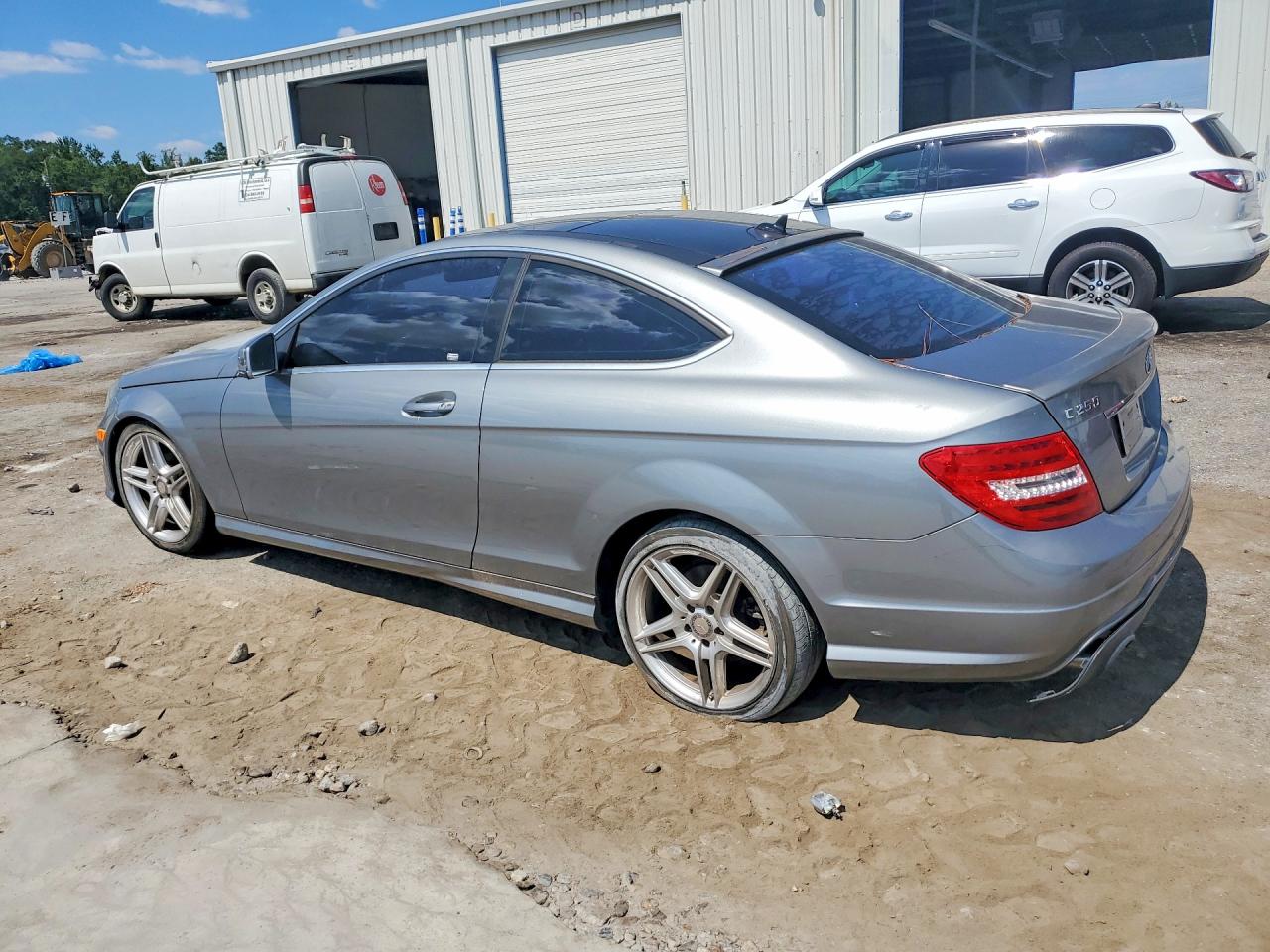 2013 Mercedes-benz C 250 Gray vin: WDDGJ4HB9DG060046