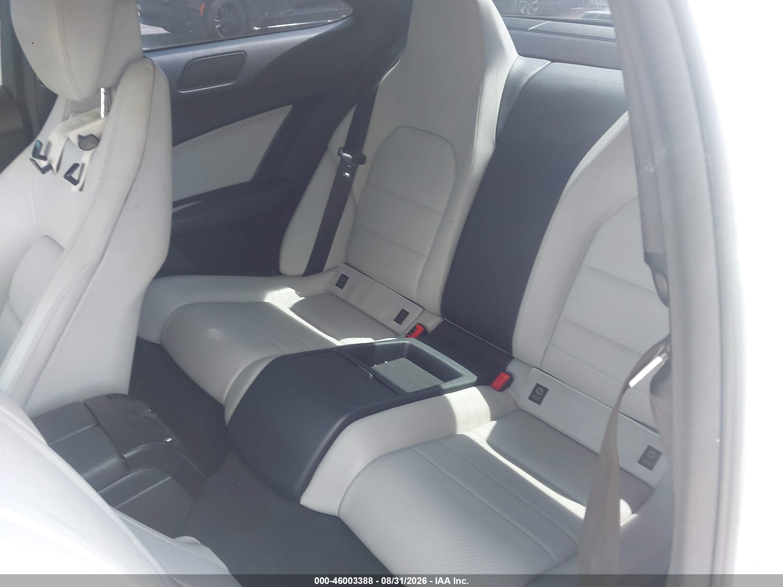 2014 Mercedes-benz C 250   White vin: WDDGJ4HB9EG295628