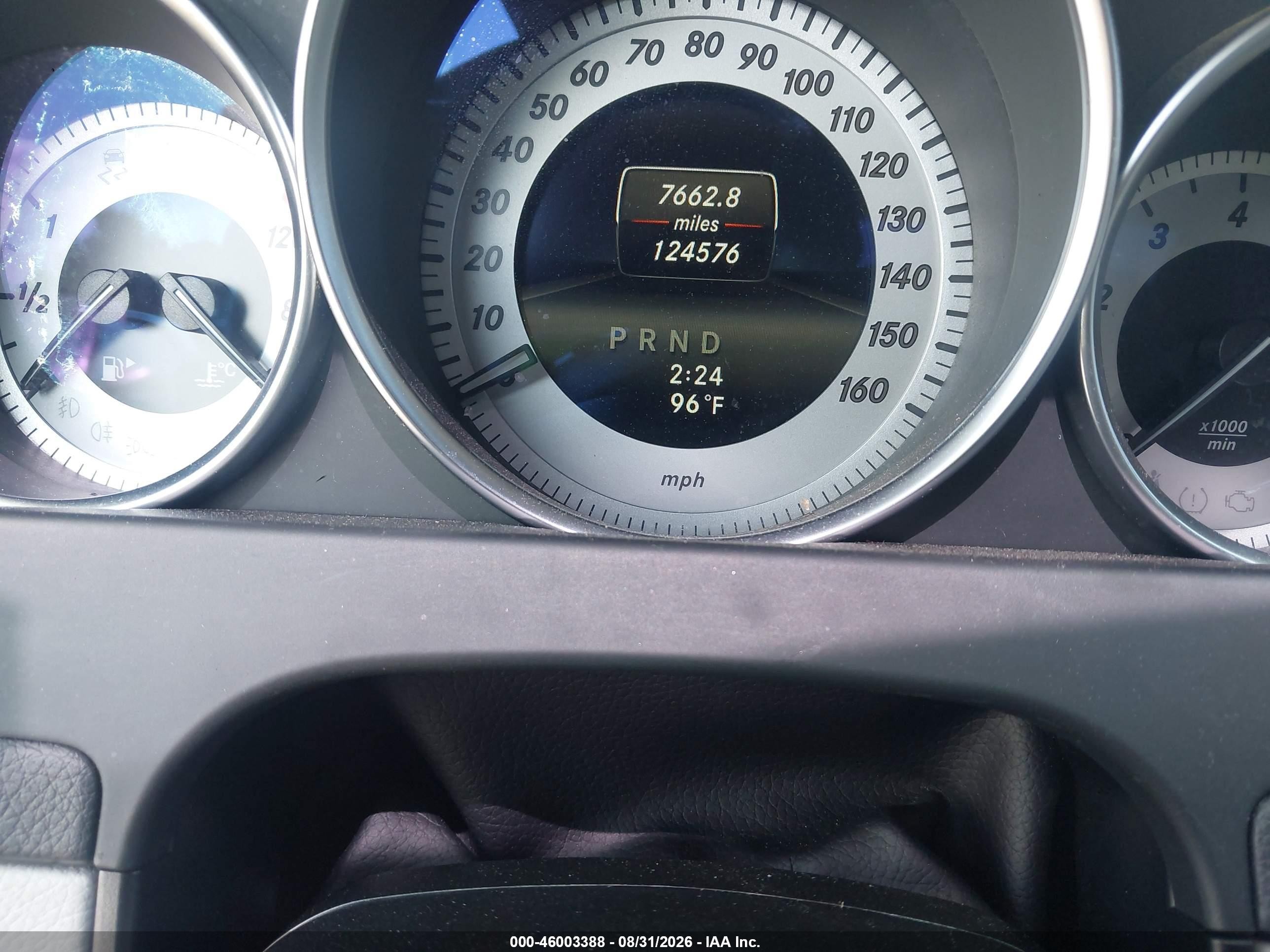 2014 Mercedes-benz C 250   White vin: WDDGJ4HB9EG295628