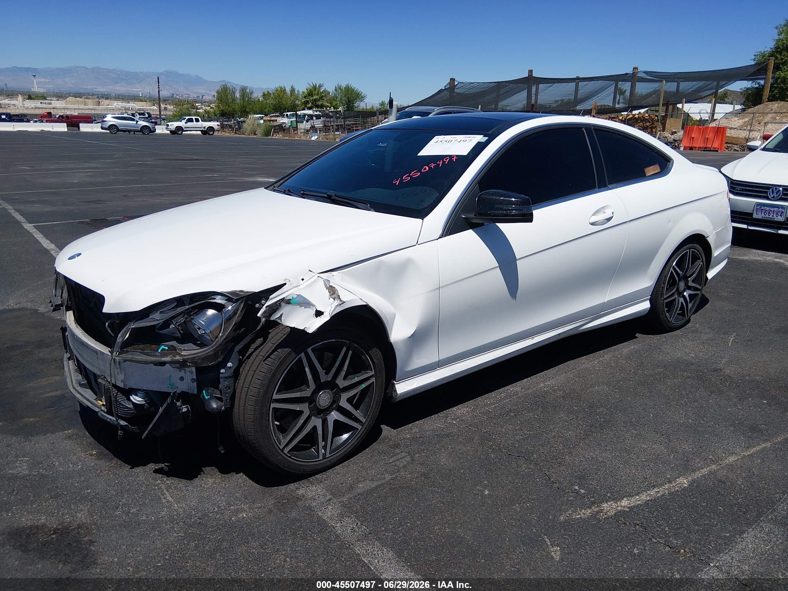 2015 Mercedes-benz C 250   White vin: WDDGJ4HB9FG405174