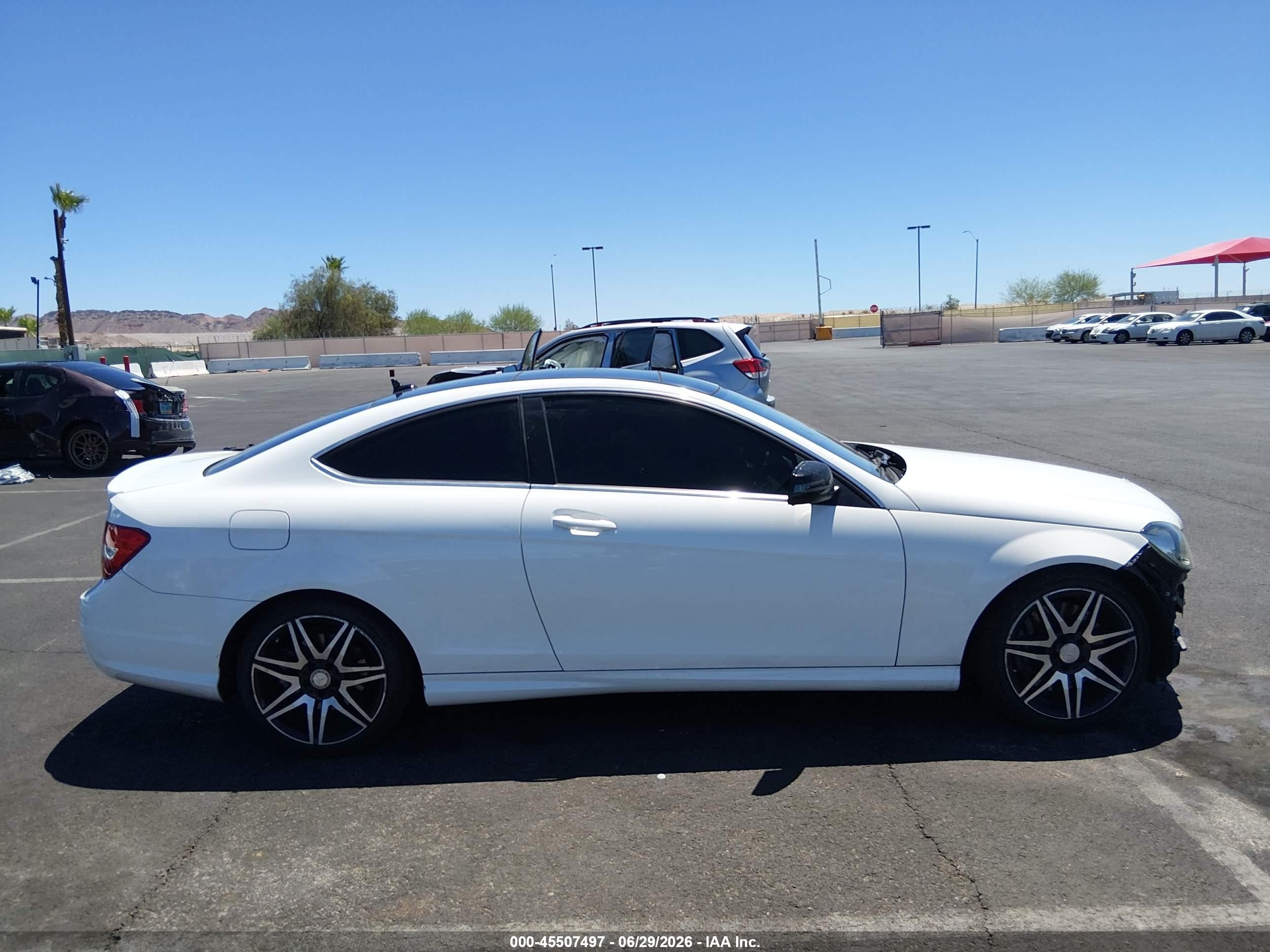 2015 Mercedes-benz C 250   White vin: WDDGJ4HB9FG405174