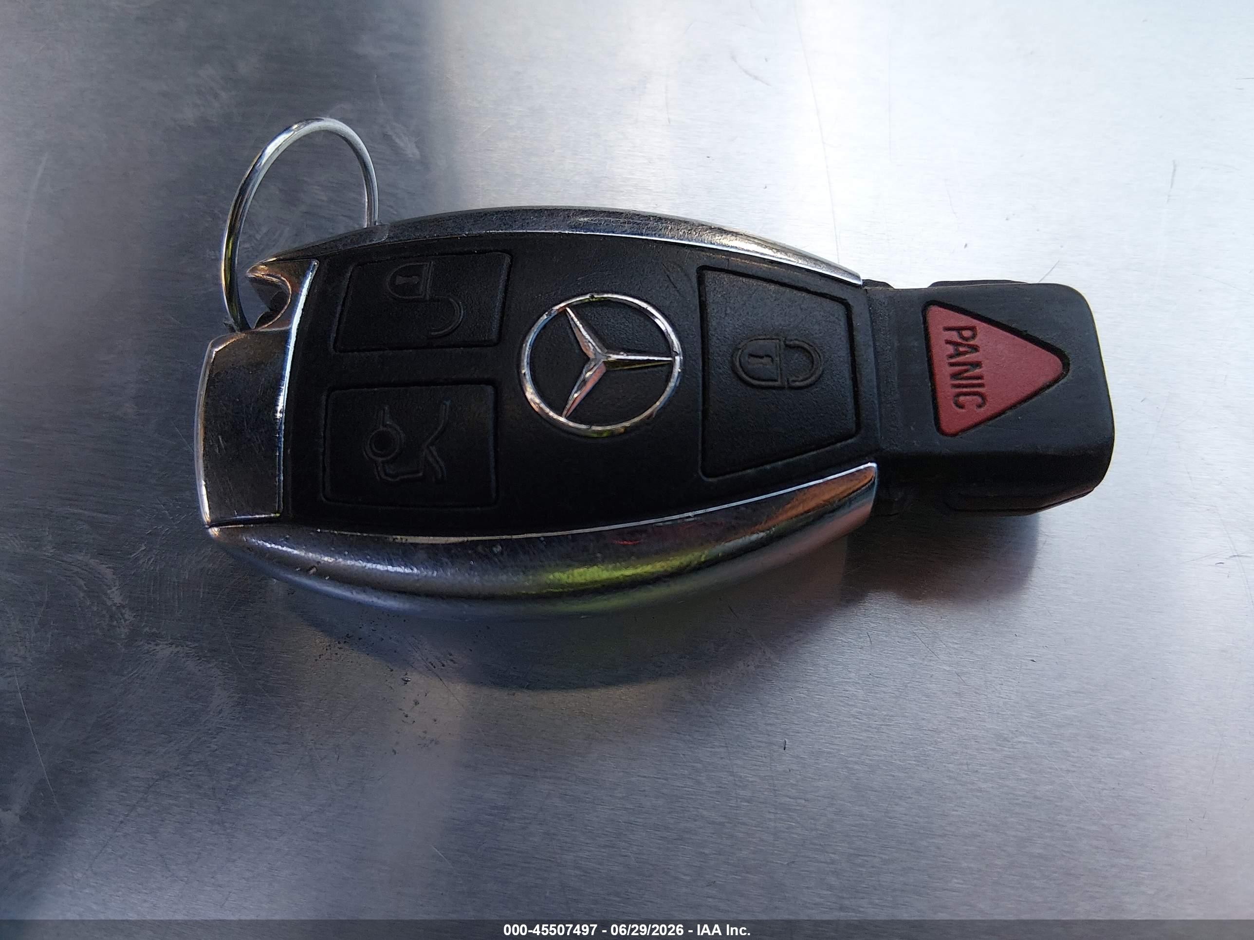 2015 Mercedes-benz C 250   White vin: WDDGJ4HB9FG405174