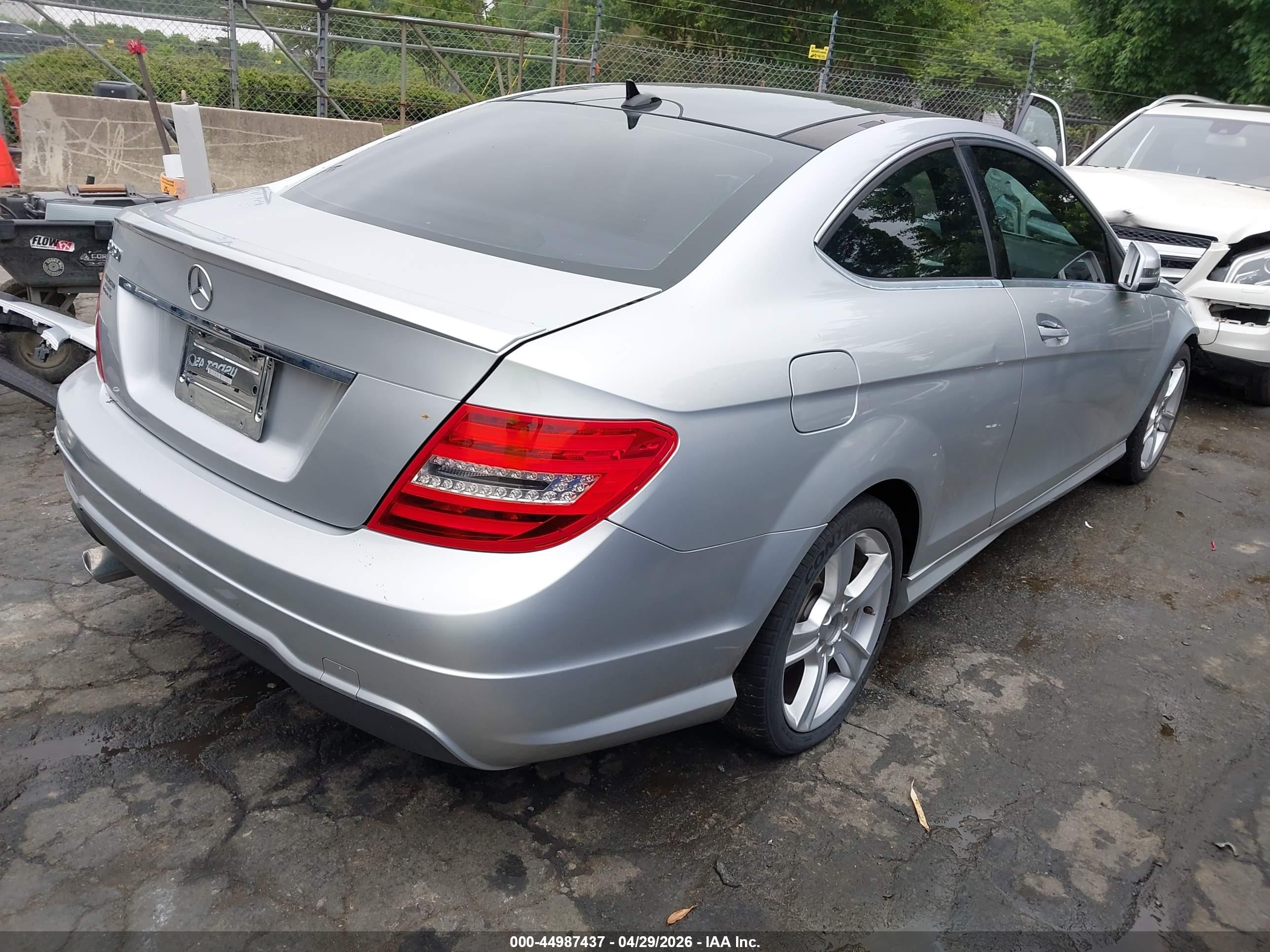 2012 Mercedes-benz C 250   Silver vin: WDDGJ4HBXCF817069