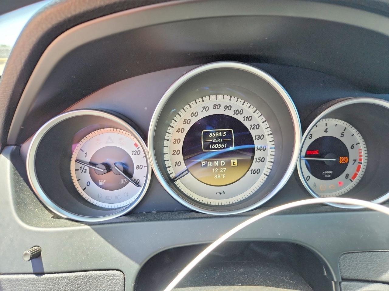 2012 Mercedes-benz C 250 White vin: WDDGJ4HBXCF920881