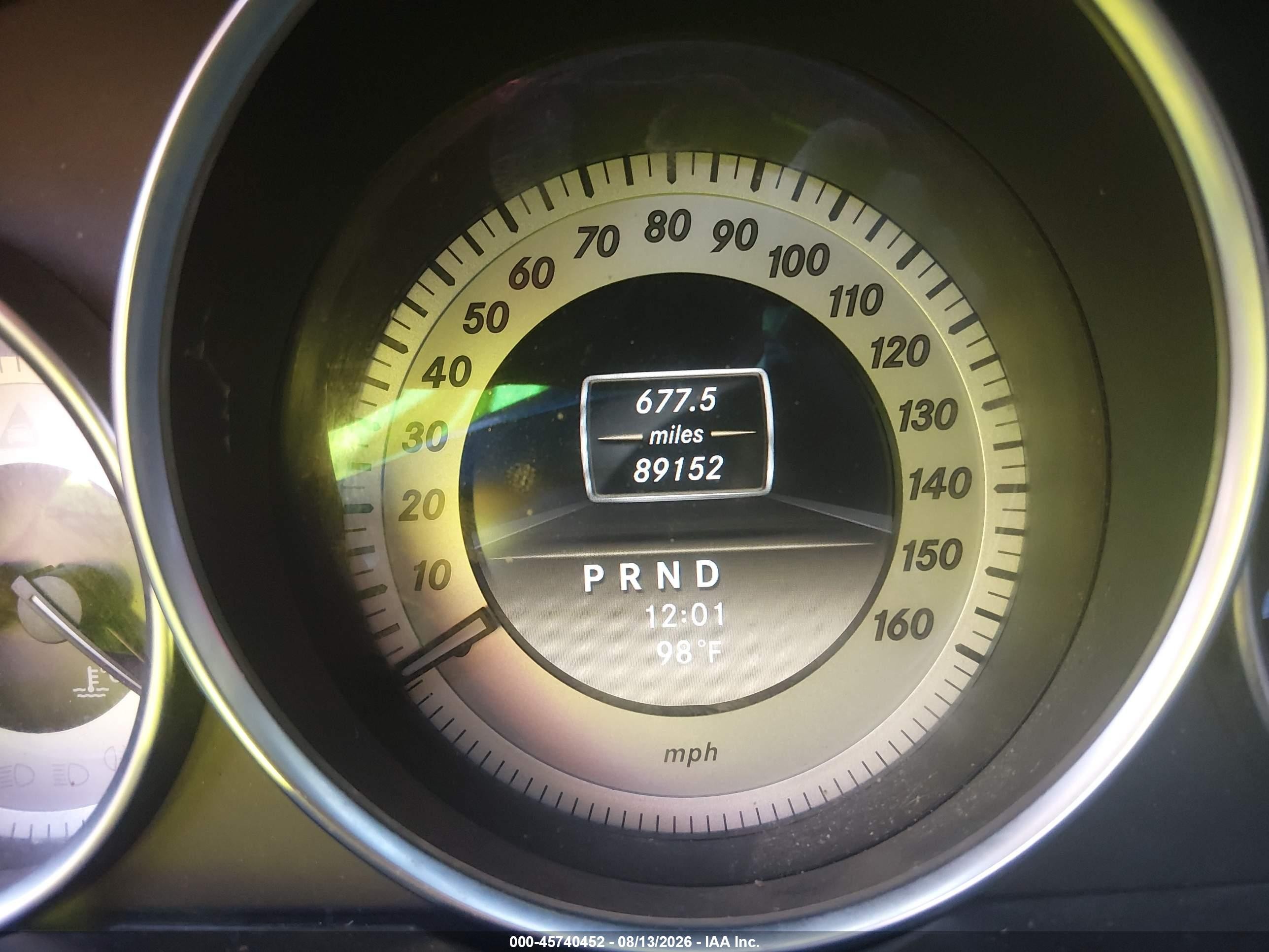 2012 Mercedes-benz C 250   Red vin: WDDGJ4HBXCF921612