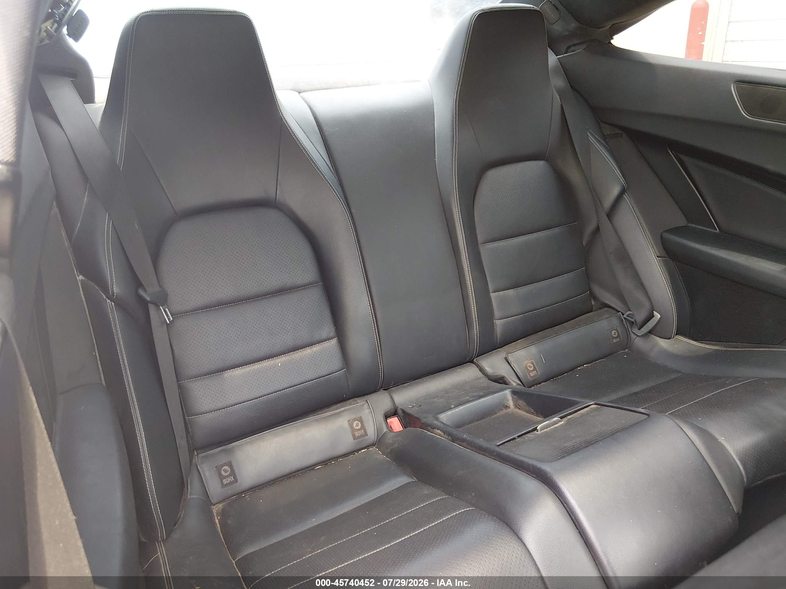 2012 Mercedes-benz C 250   Red vin: WDDGJ4HBXCF921612