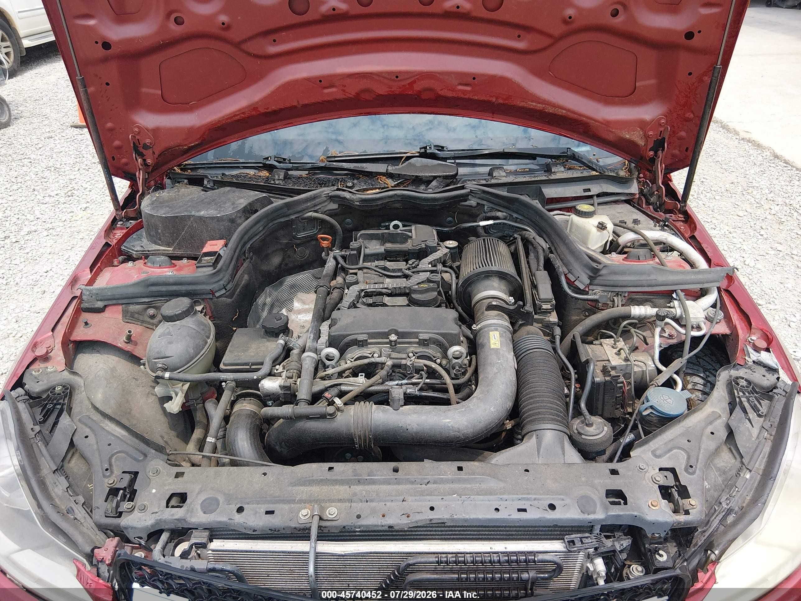 2012 Mercedes-benz C 250   Red vin: WDDGJ4HBXCF921612