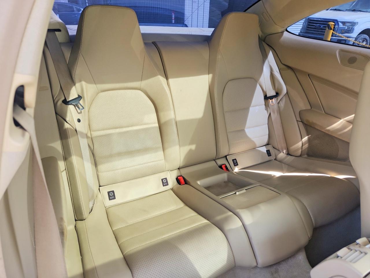 2013 Mercedes-benz C 250 White vin: WDDGJ4HBXDF949833