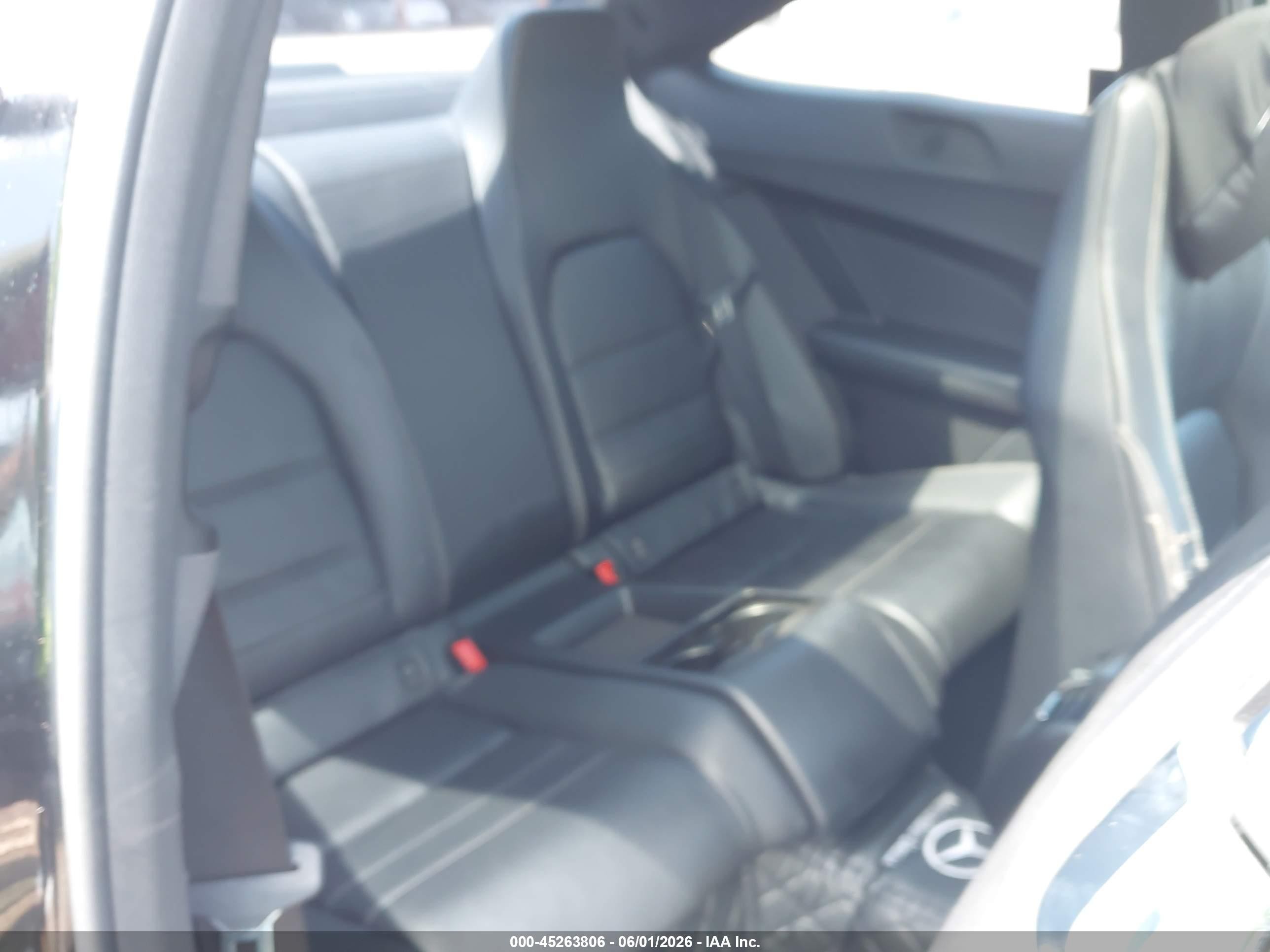 2013 Mercedes-benz C 250 Черный vin: WDDGJ4HBXDF951064