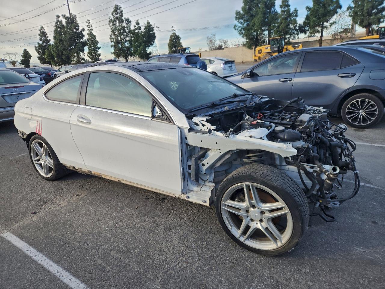 2013 Mercedes-benz C 250 Белый vin: WDDGJ4HBXDG053347
