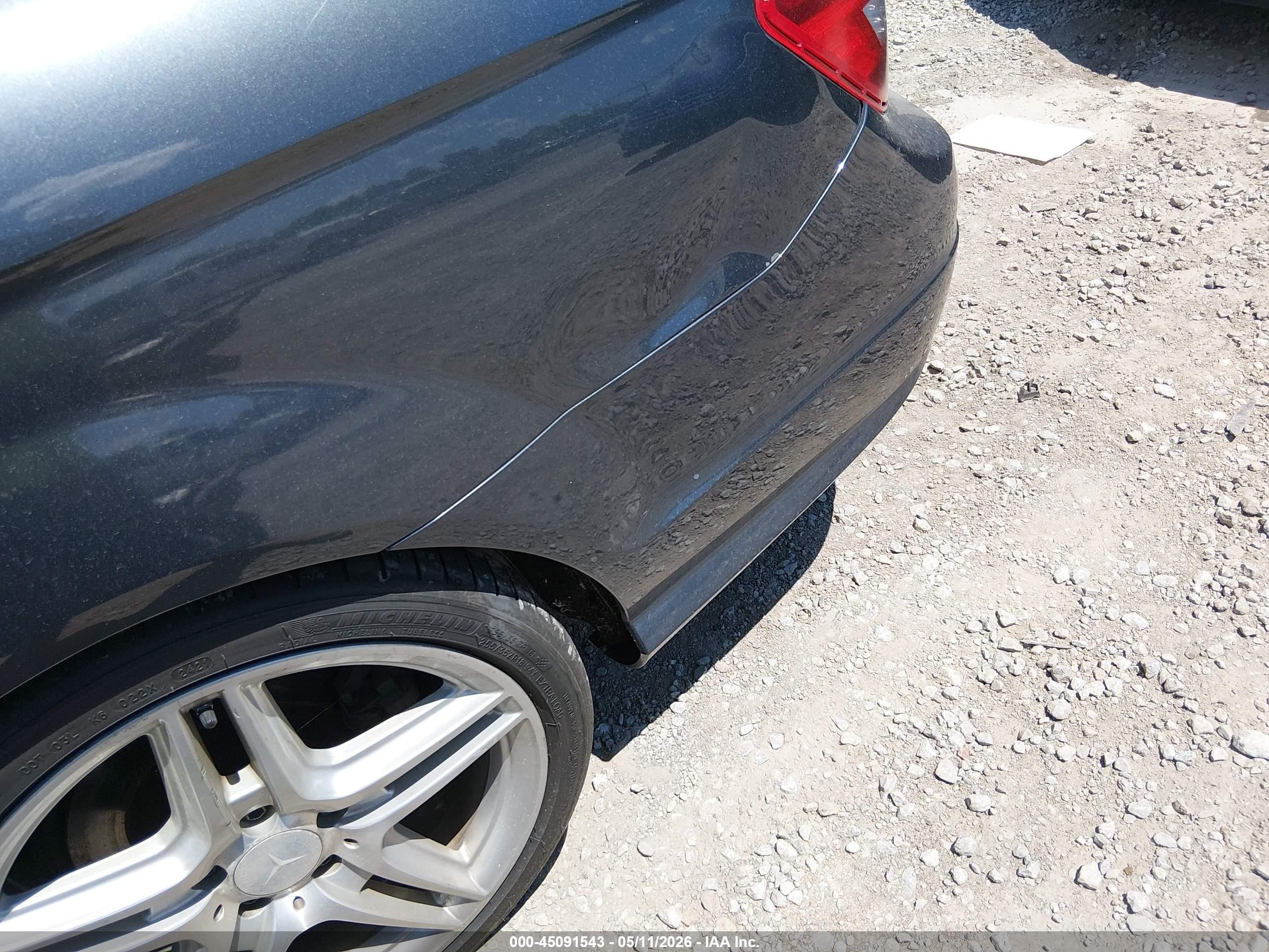 2013 Mercedes-benz C 250   Blue vin: WDDGJ4HBXDG060671