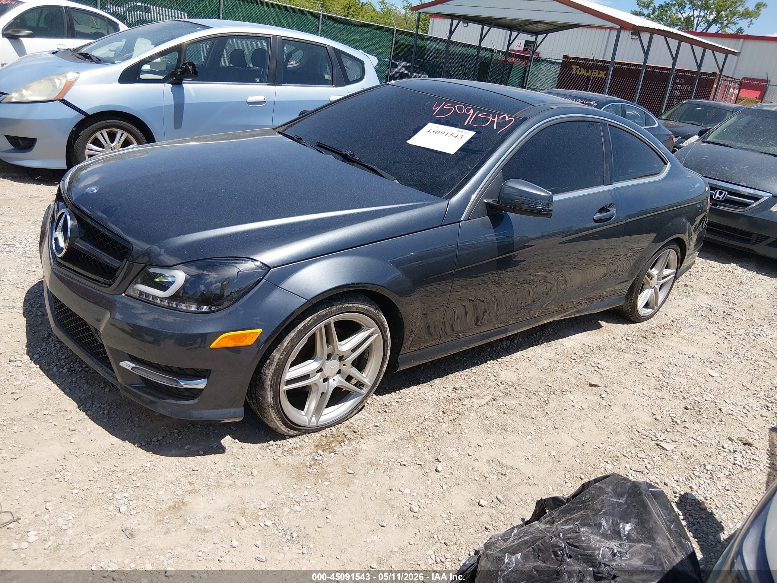 2013 Mercedes-benz C 250   Blue vin: WDDGJ4HBXDG060671